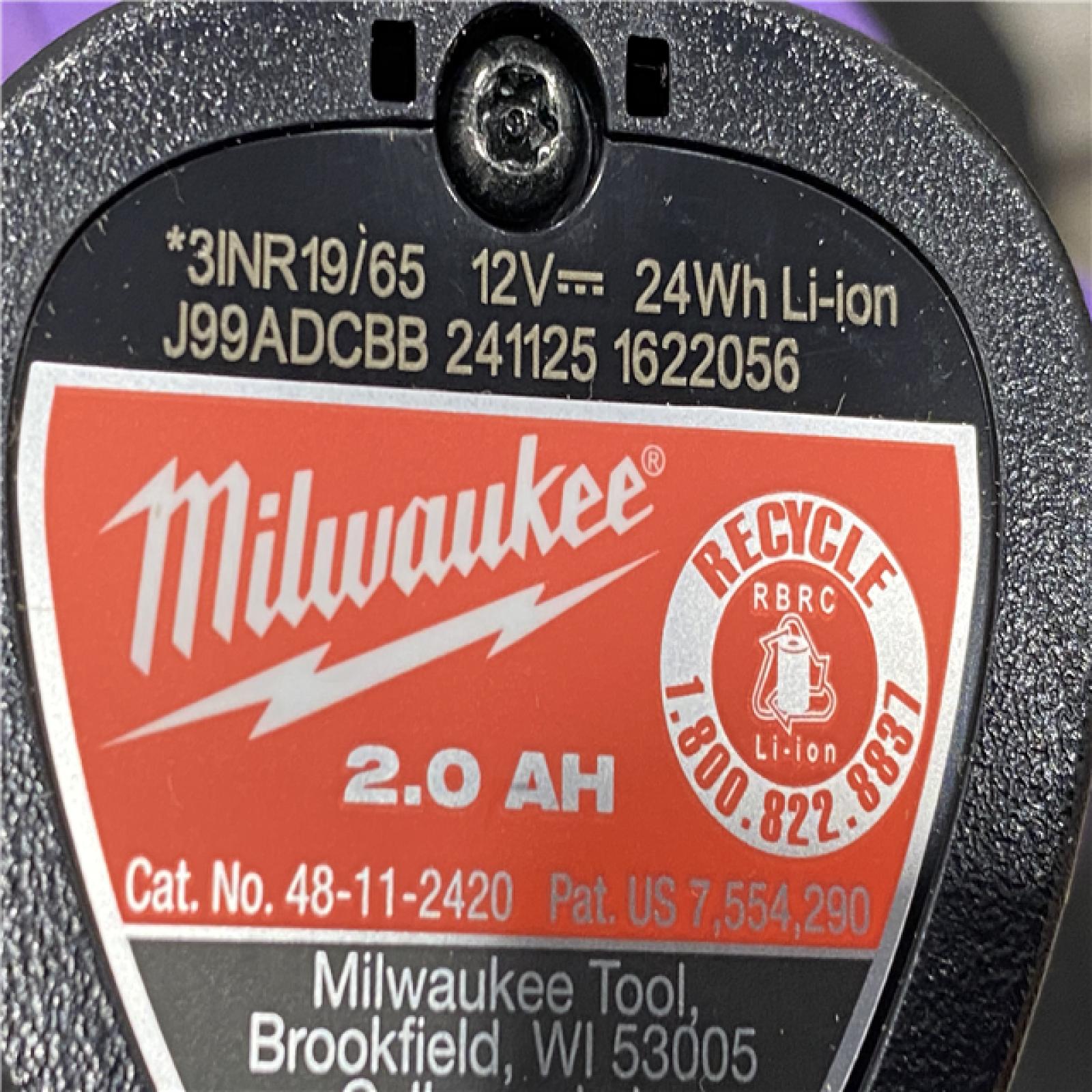 AS-IS Milwaukee Men's Medium 12V Lithium-Ion Cordless AXIS Black Heated Vest Kit