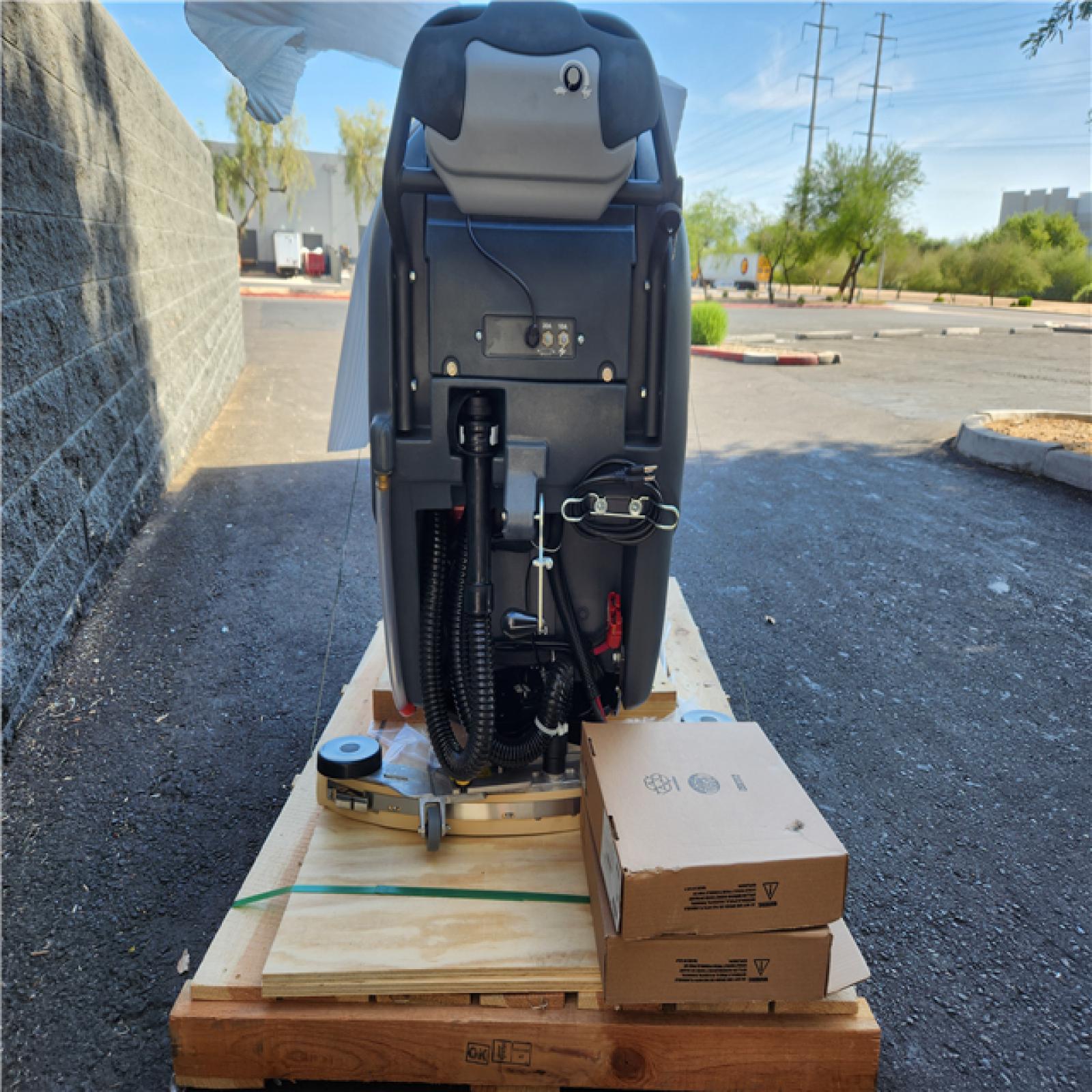 Phoenix Location NEW Advance 56112398 SC750™ 26D Walk-Behind Floor Scrubber Four 242 Ah wet batteries, EcoFlex™, onboard charger, pad holders