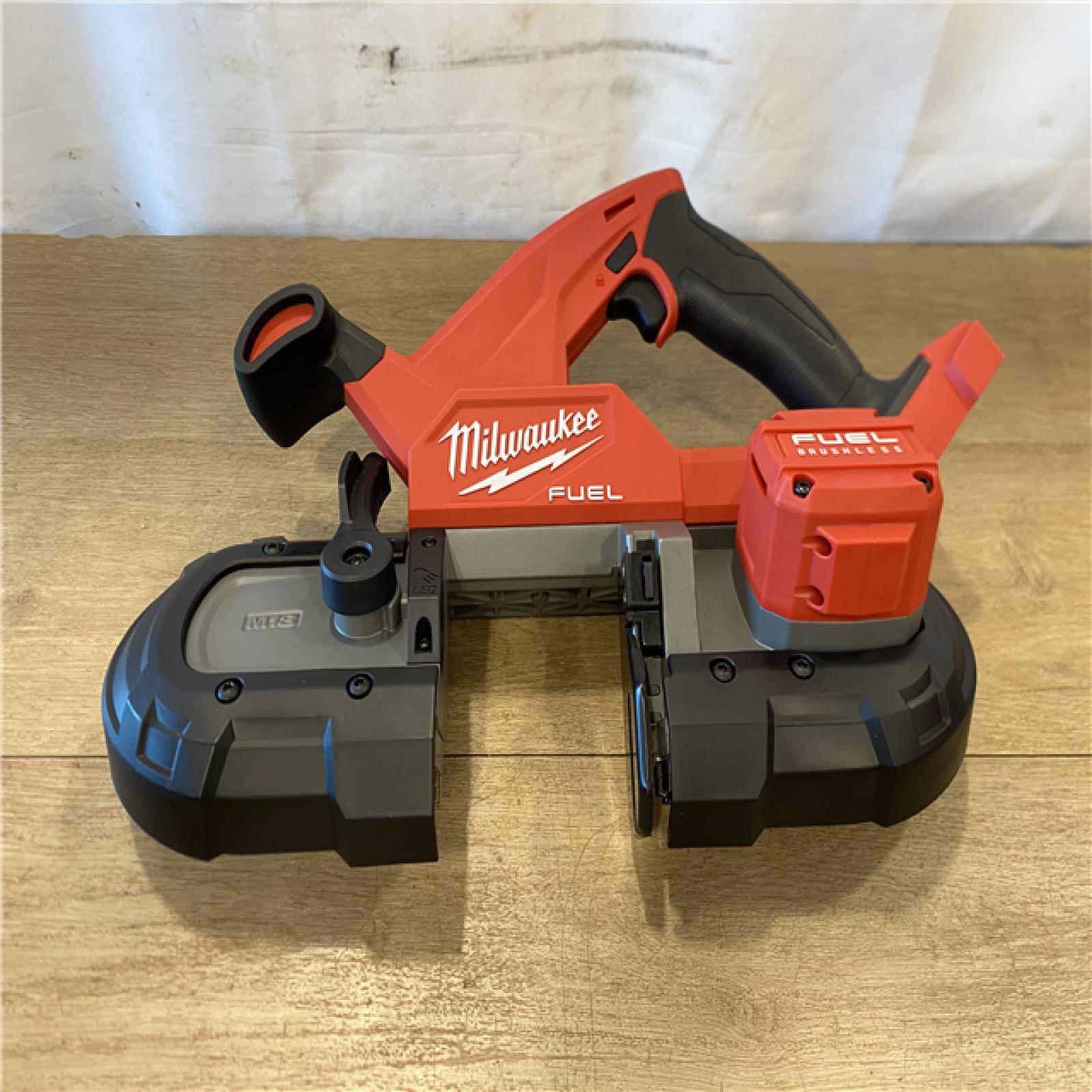AS-IS Milwaukee FUEL 18-Volt Lithium-Ion Brushless Cordless Compact Bandsaw Kit