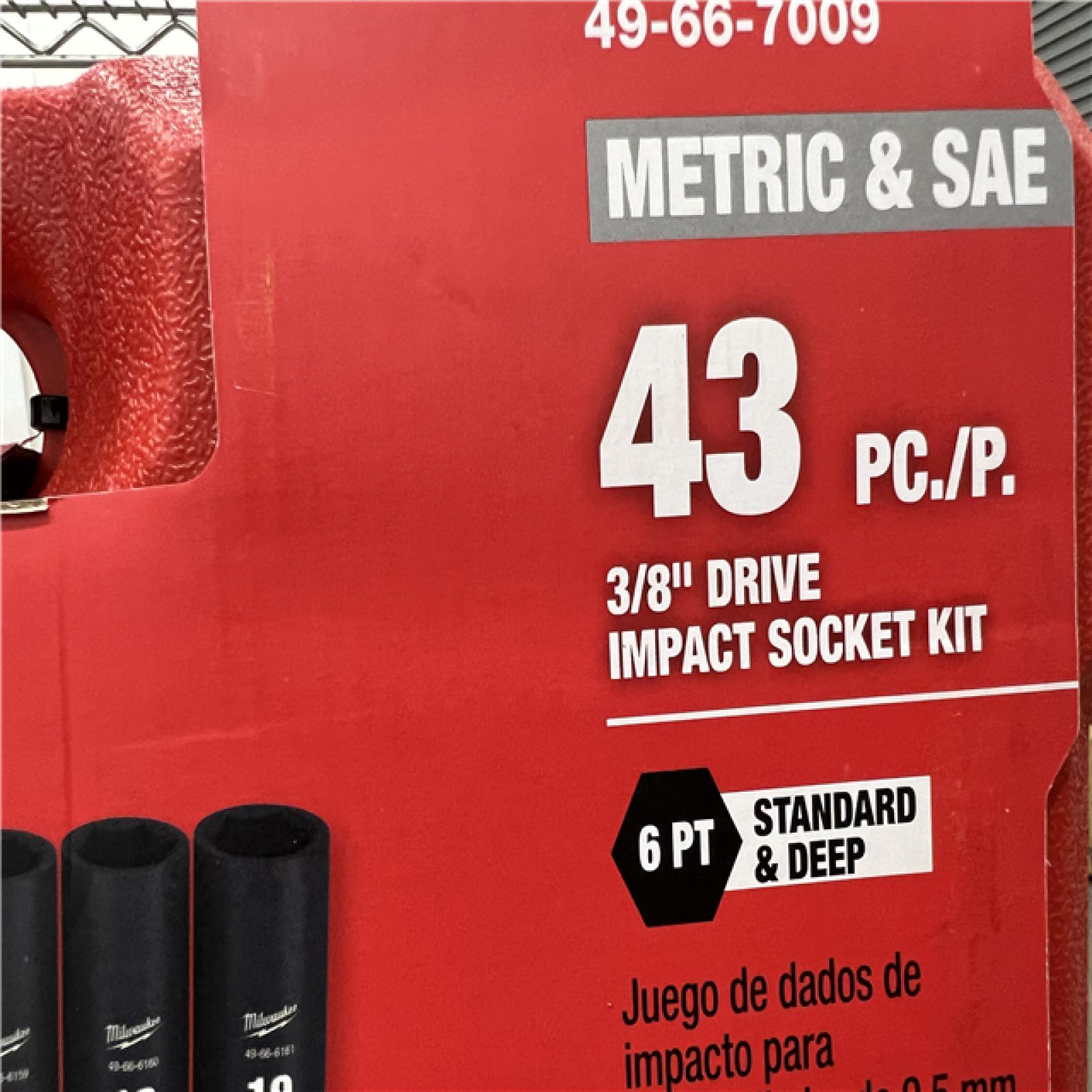 NEW Milwaukee SHOCKWAVE 3/8 in. Drive SAE and Metric 6 Point Impact Socket Set (43-Piece)