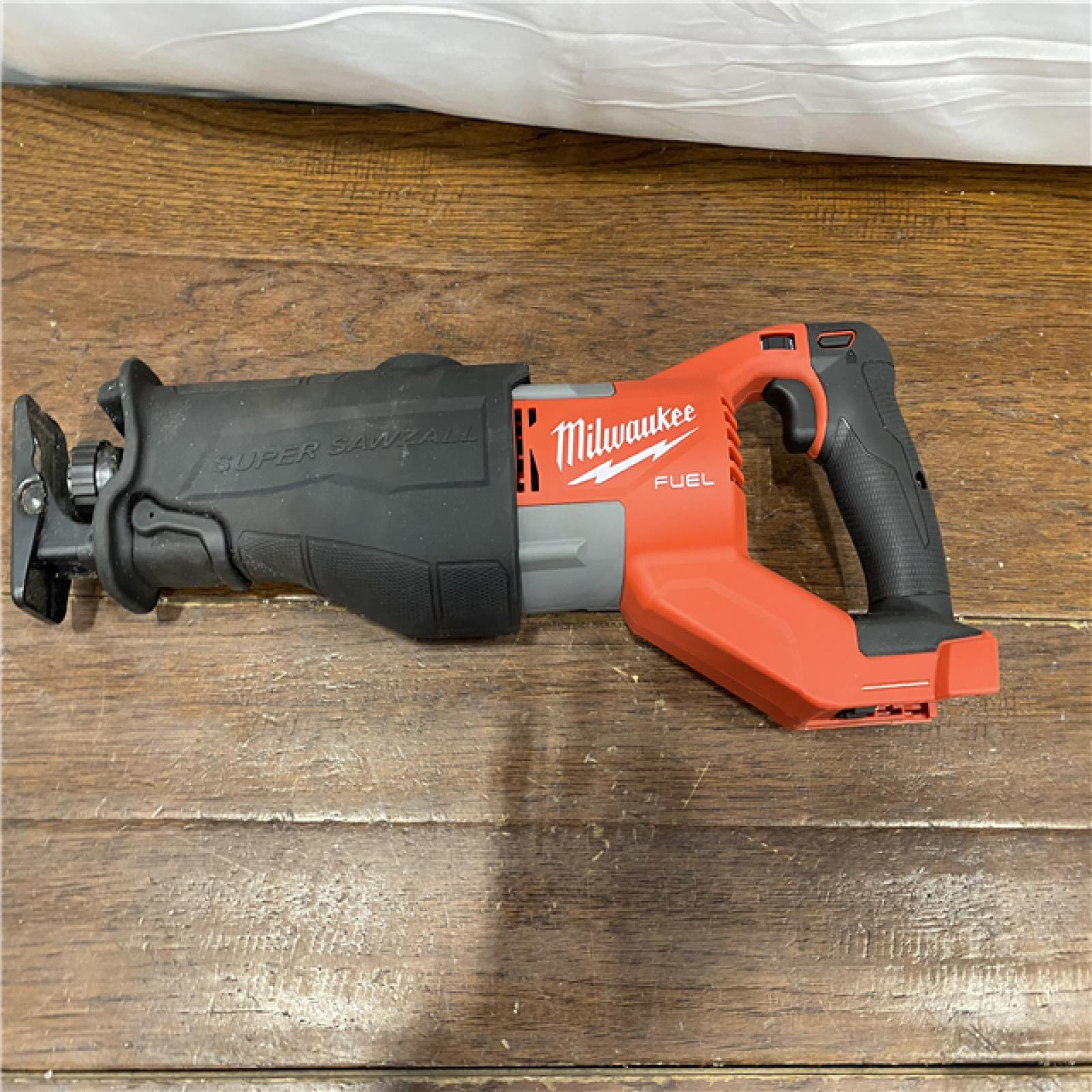 AS-IS Milwaukee M18 Fuel 18V Brushless Super Sawzall Reciprocating Saw 2722-20 (Bare Tool)