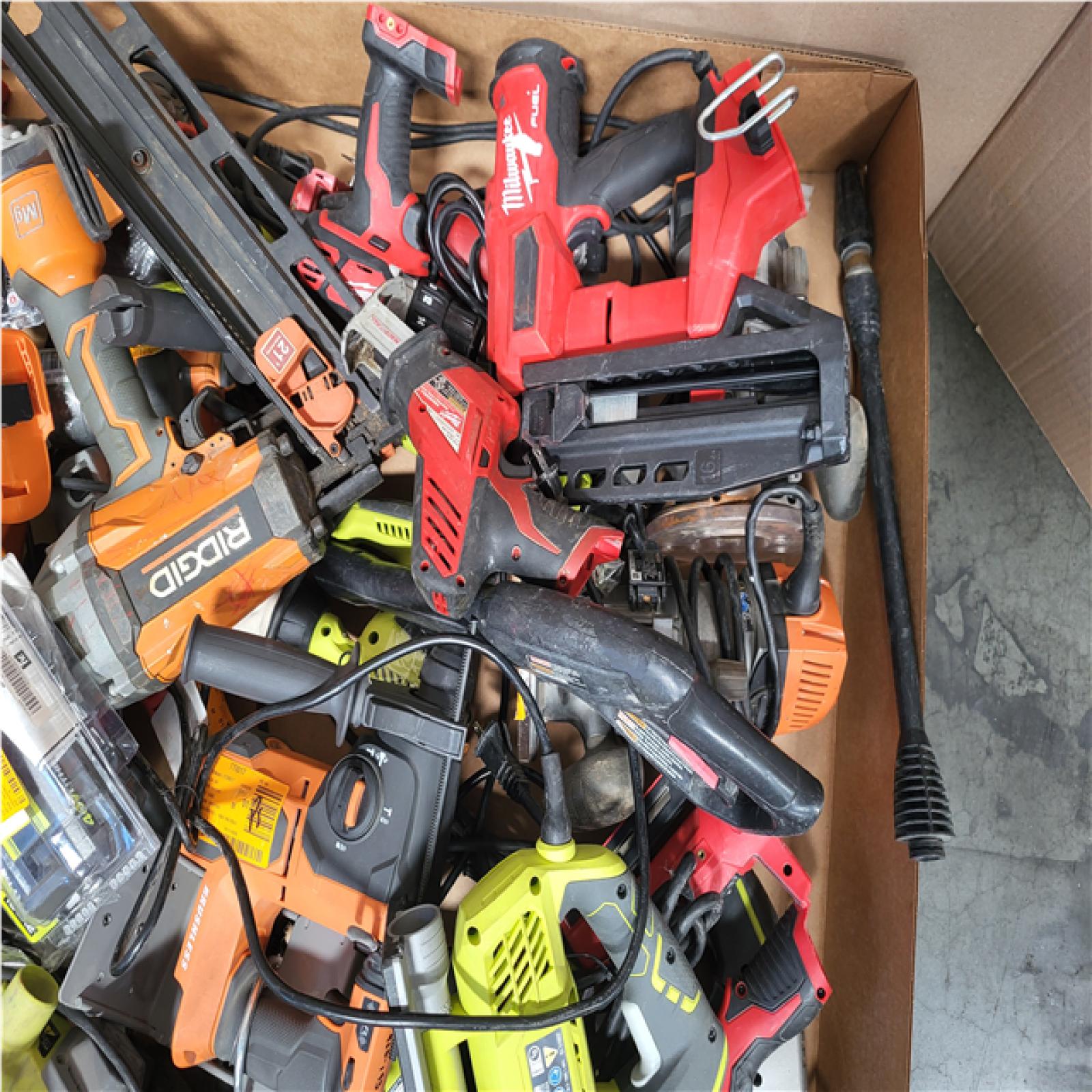 CALIFORNIA AS-IS TOOL PALLET