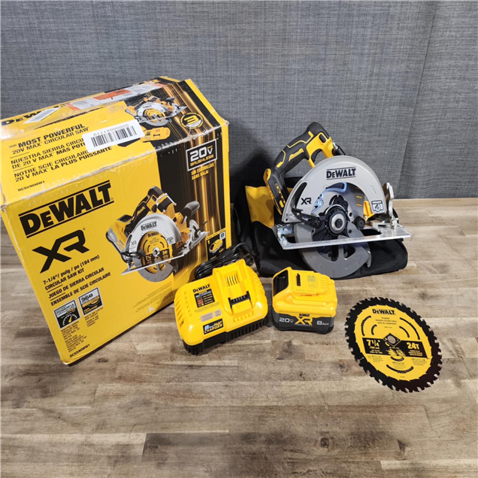 HOUSTON LOCATION - AS-IS DEWALT (APPEARS LIKE NEW) 20V MAX Lithium-Ion 7-1/4 in. Cordless Circular Saw Kit with 8.0 Ah Battery, Charger and Kit Bag