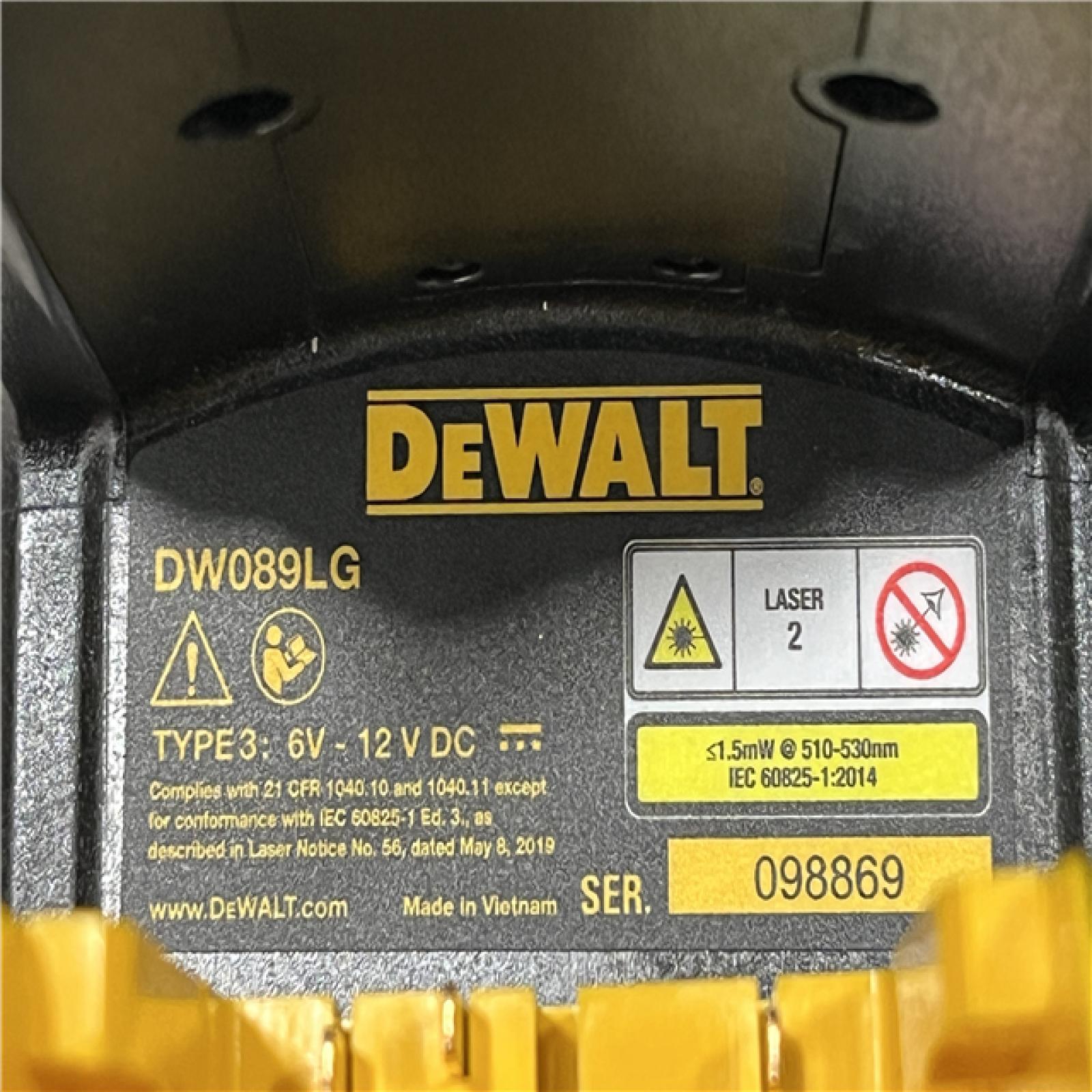 AS-IS DEWALT 12V MAX Lithium-Ion 100 ft. Green Self-Leveling 3-Beam 360 Degree Laser Level Kit