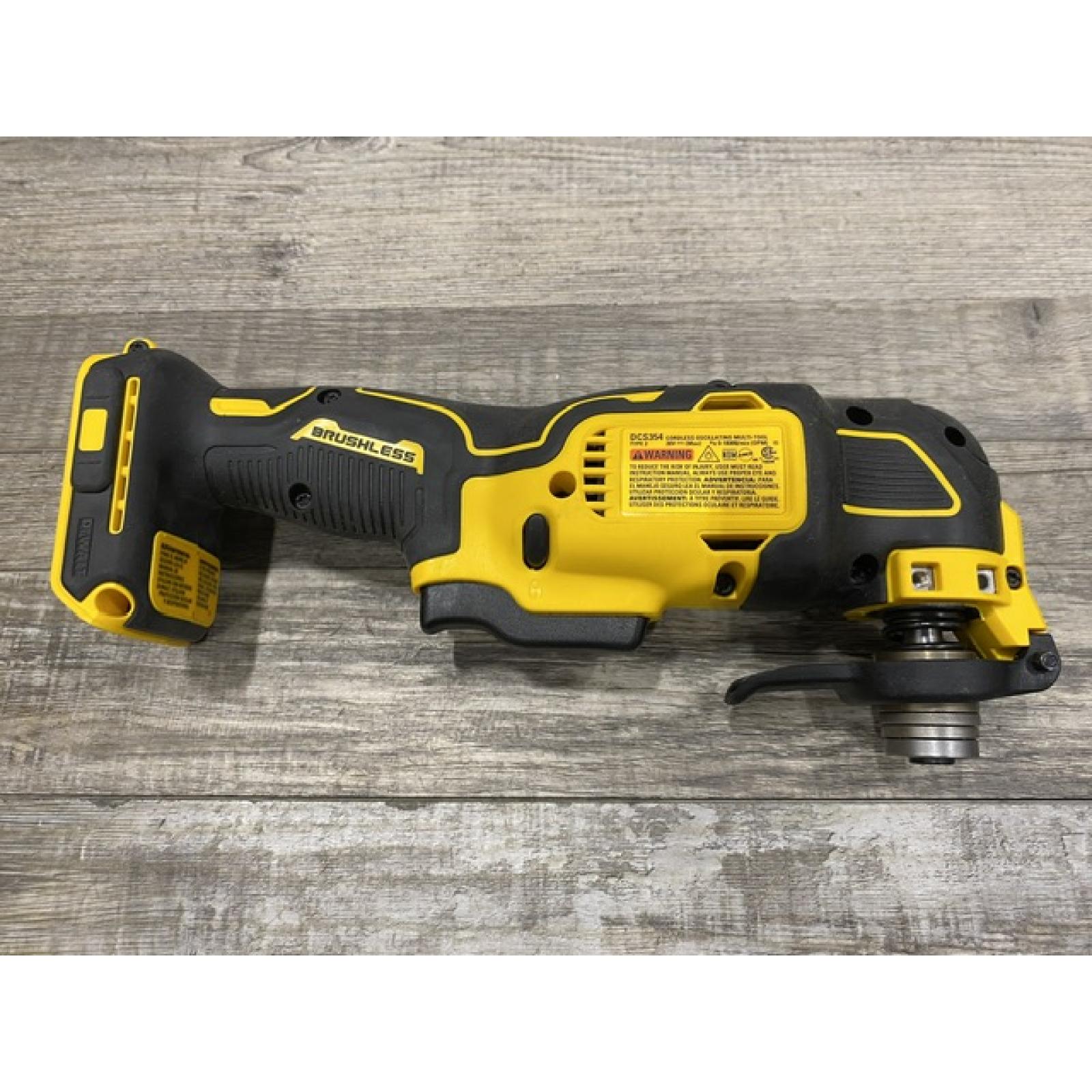 AS-IS DEWALT ATOMIC 20V MAX Cordless Brushless Oscillating Multi Tool Kit