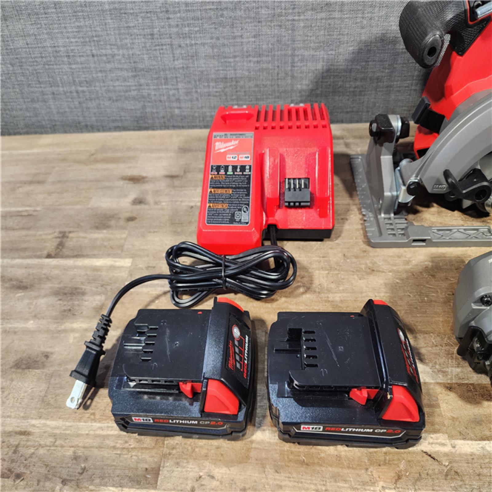 HOUSTON LOCATION - AS-IS MILWAUKEE 3 TOOL COMBO W/ (2) BATTERY & CHARGER