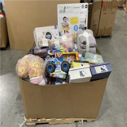 DALLAS LOCATION- NEW! BULLSEYE MIXED CLOTHING PALLET (300 UNITS)