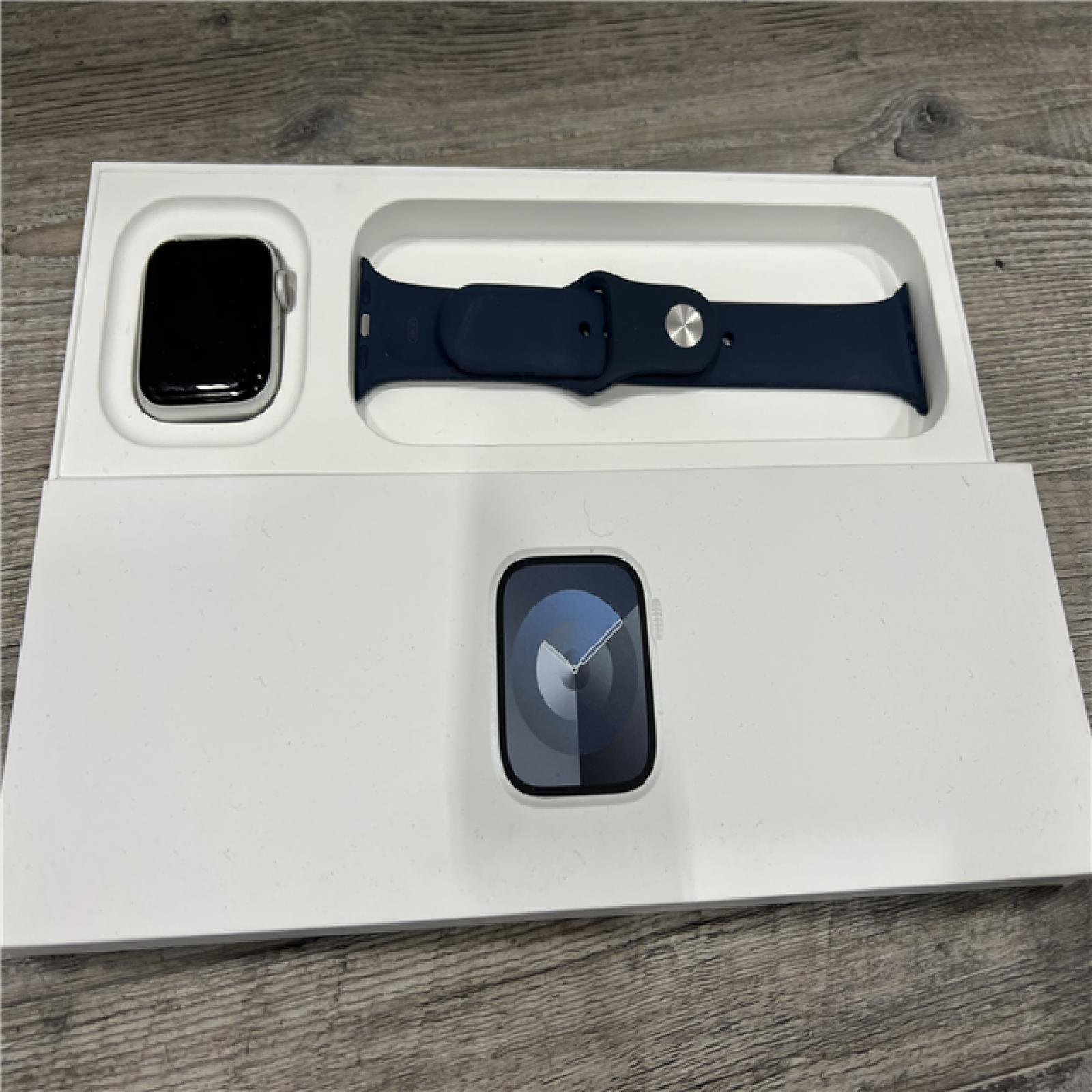 AS-IS Apple Watch Series 4 GPS GPS LTE 40MM Blue Sports Band
