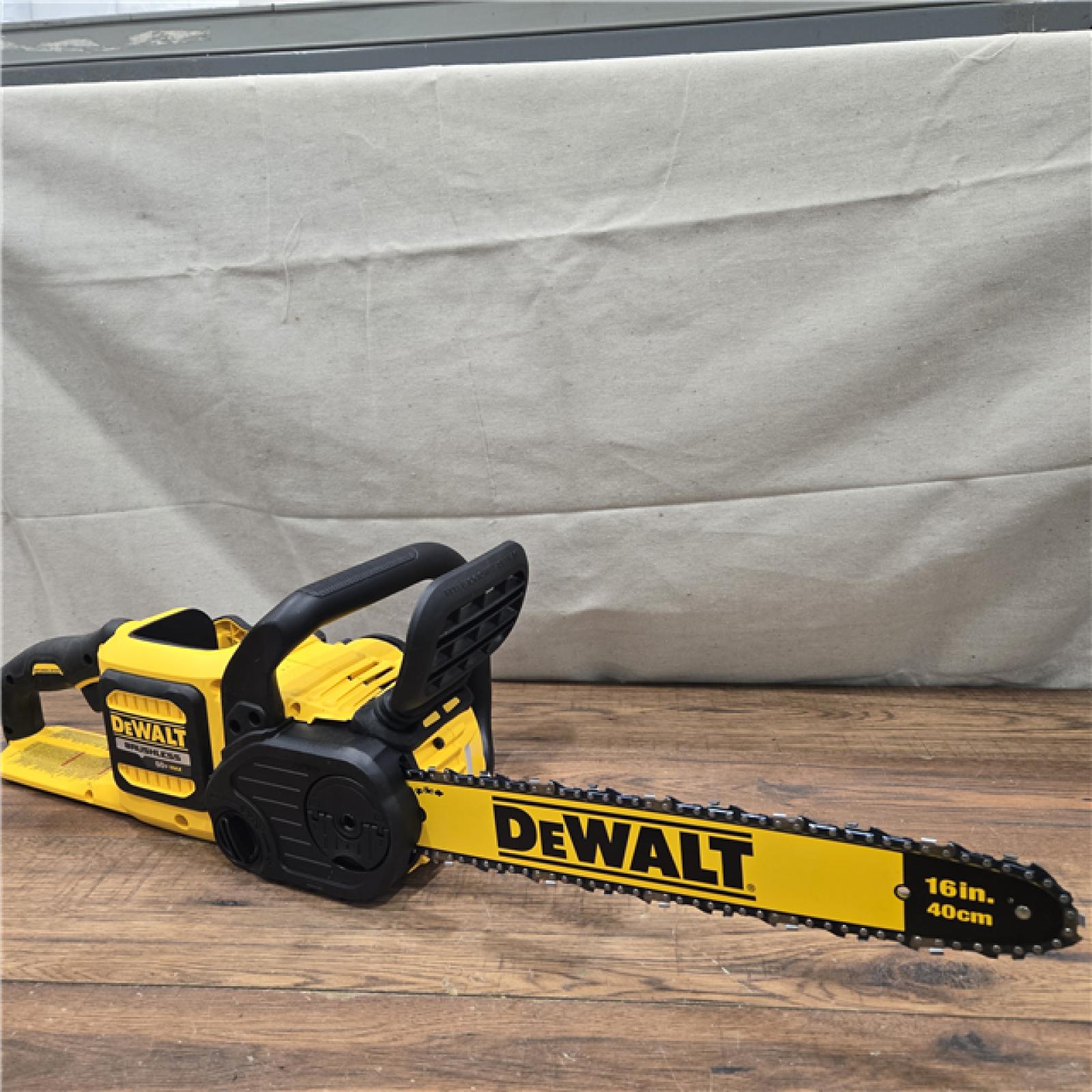 AS-IS DEWALT  FLEXVOLT 60V MAX 16in. Brushless Cordless Battery Powered Chainsaw Kit with (1) FLEXVOLT 2 Ah Battery & Charger