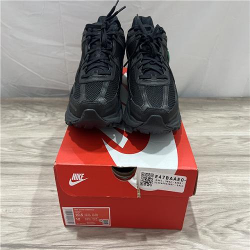 Nike Zoom Vomero 5 - Black - SZ 10.5