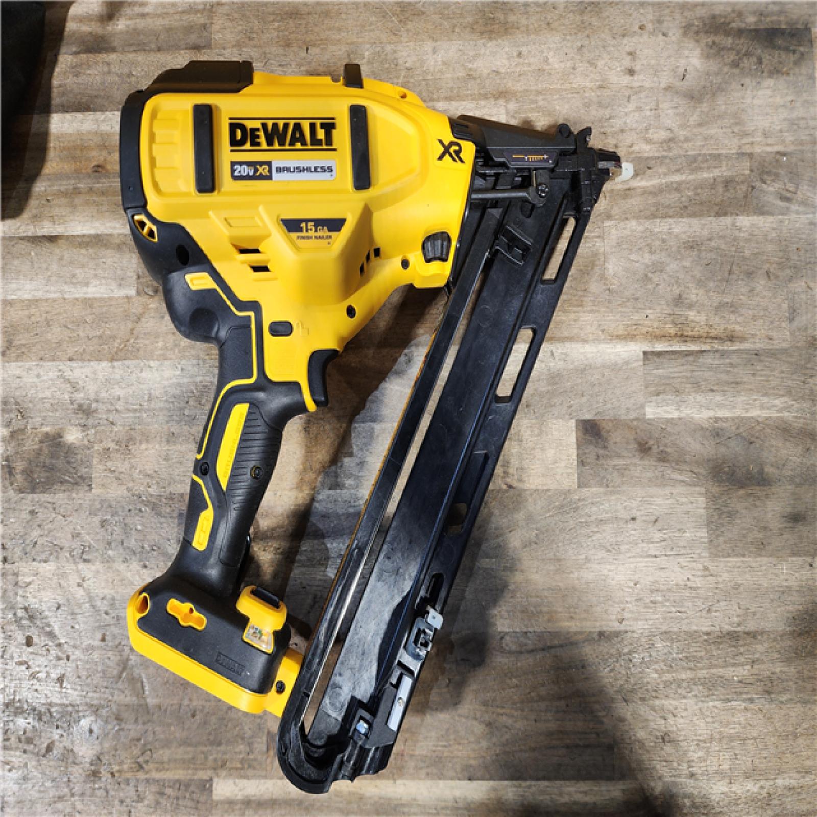 HOUSTON LOCATION - AS-IS DEWALT 20V MAX XR 15 Ga. Cordless 34 Deg Nailer 20 V