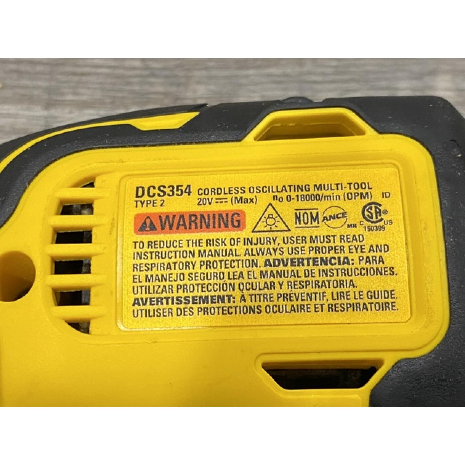 AS-IS DEWALT ATOMIC 20V MAX Cordless Brushless Oscillating Multi Tool Kit