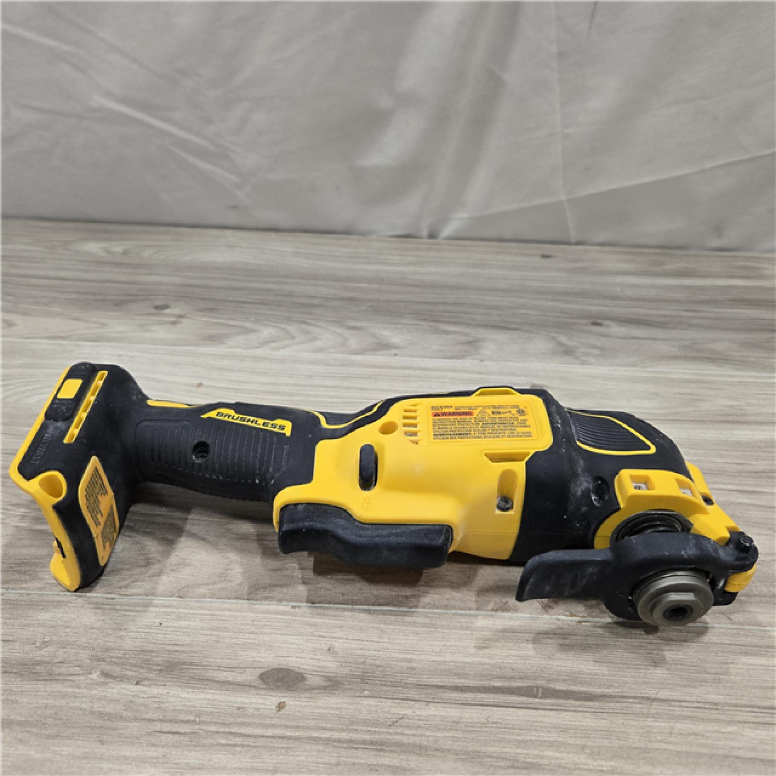 AS-IS DEWALT ATOMIC 20V MAX Cordless Oscillating Multi Tool (Tool Only)
