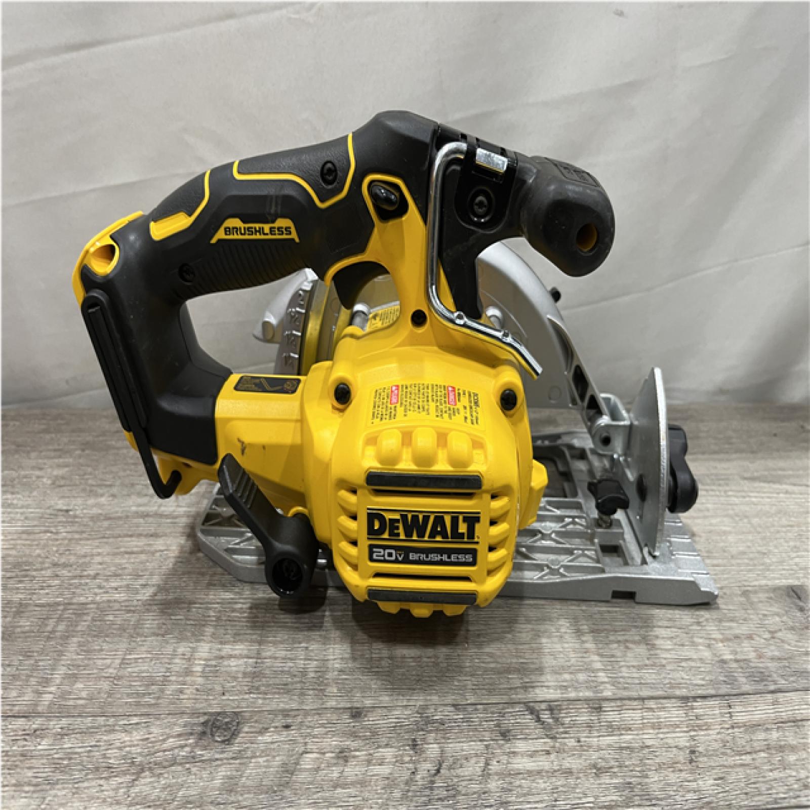 AS-IS DEWALT 20V MAX Cordless Brushless 6-1/2 in. Sidewinder Style Circular Saw (Tool Only)