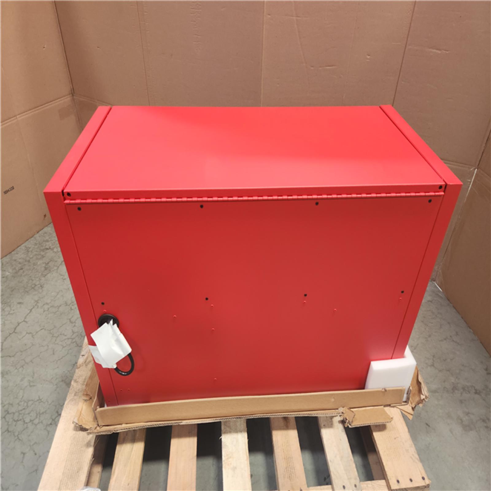 CALIFORNIA NEW Milwaukee High Capacity Steel Storage Chest