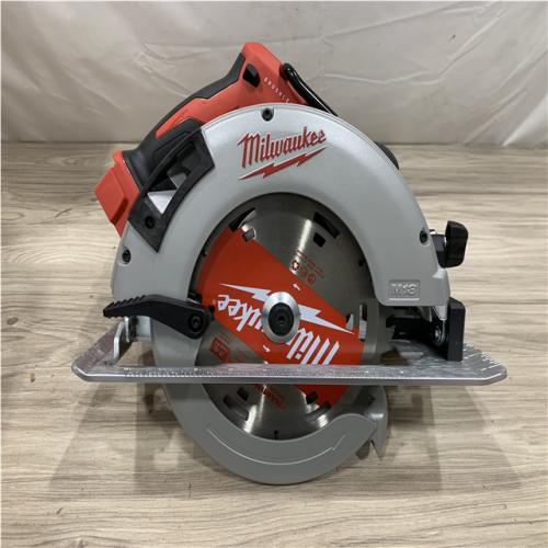 AS-IS Milwaukee 18V Lithium-Ion Brushless Cordless 7-1/4 in. Circular Saw (Tool-Only)