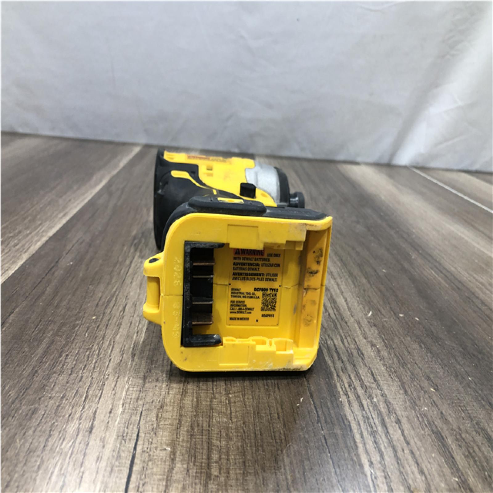 AS-IS DEWALT Atomic 20V Max Lithium-Ion Brushless Cordless Compact 1/4 in. Impact Driver Kit
