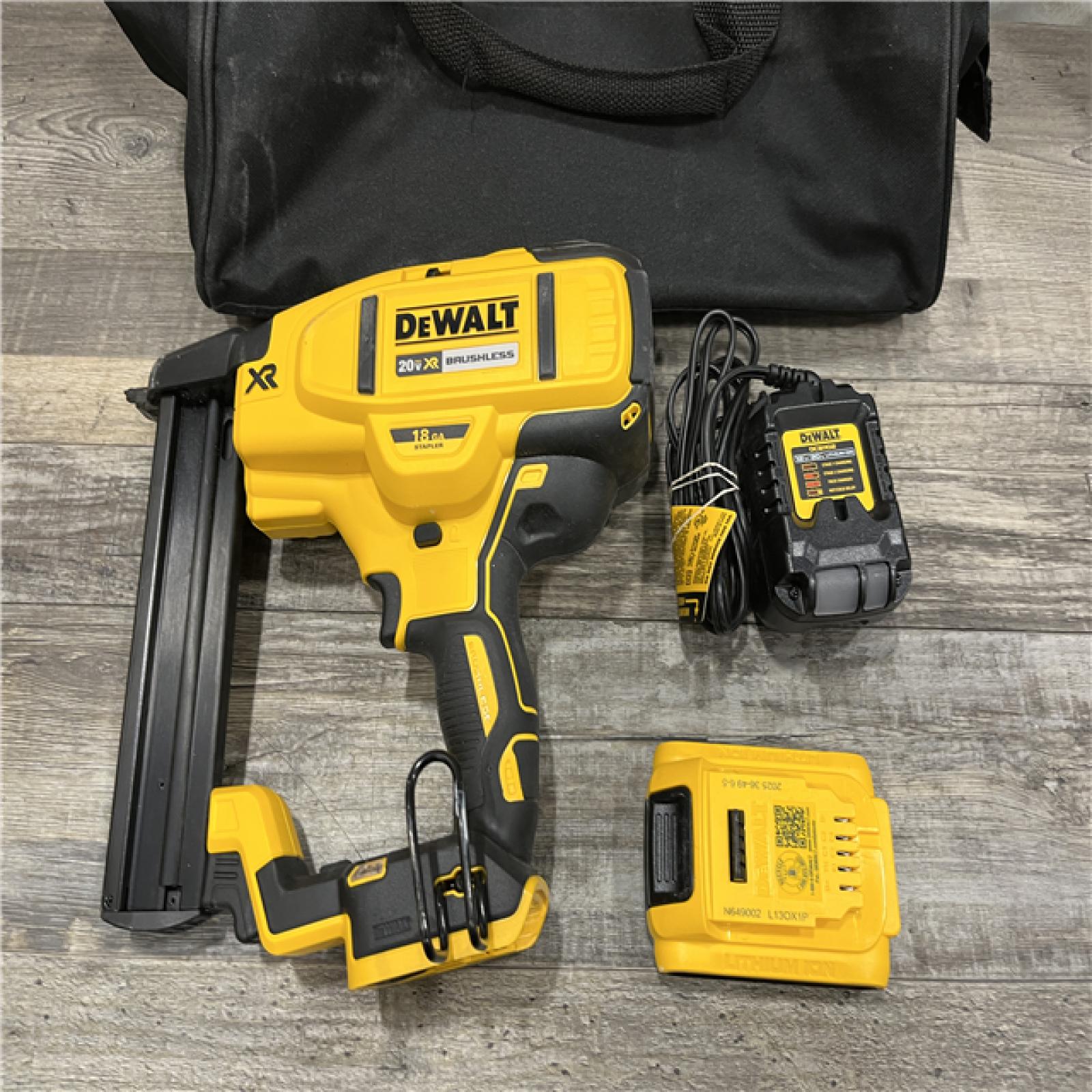 AS-IS DEWALT 20V MAX XR Lithium-Ion Cordless 18-Gauge Narrow Crown Stapler Kit