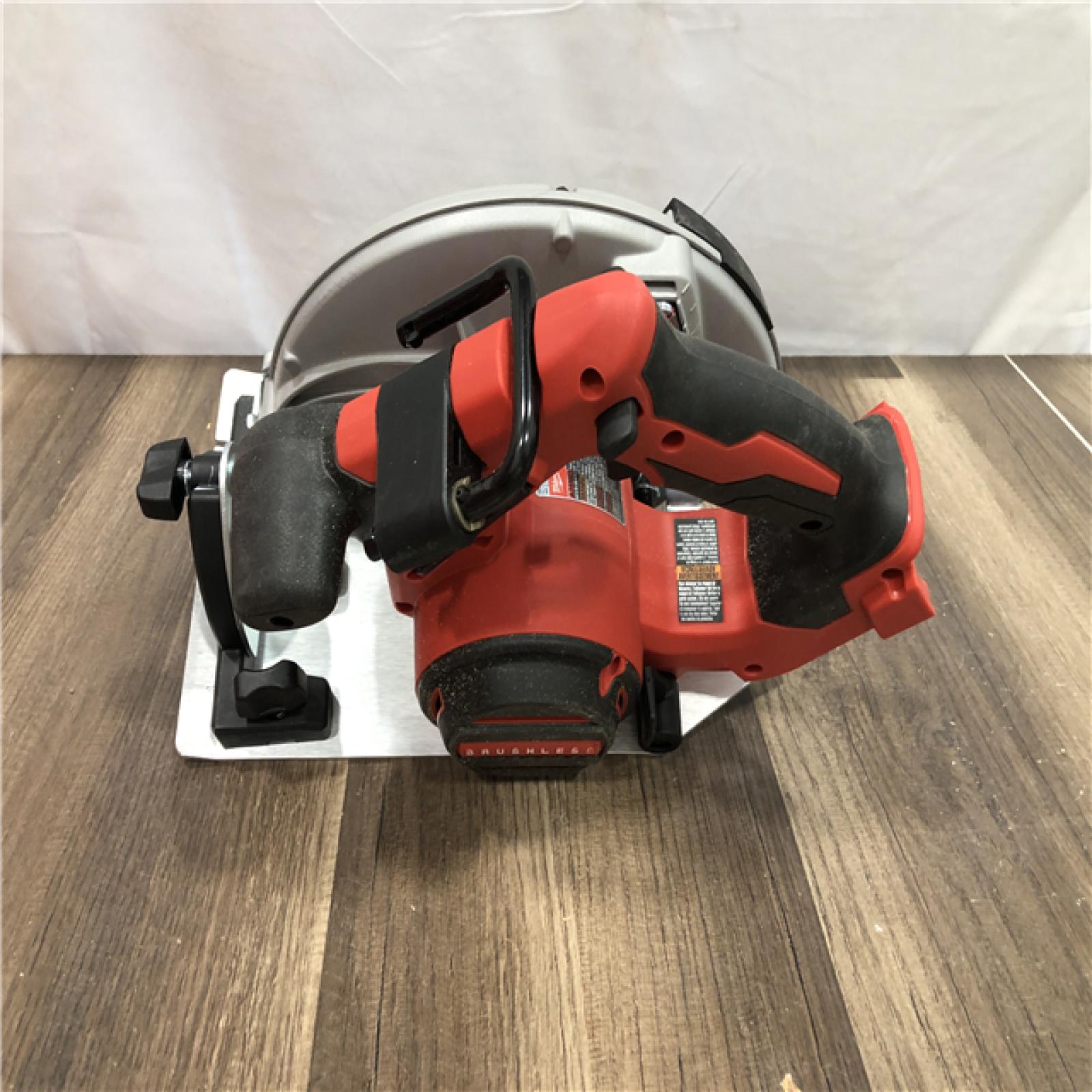 AS-IS Milwaukee M18 18V Lithium-Ion Brushless Cordless 7-1/4 in. Circular Saw (Tool-Only)