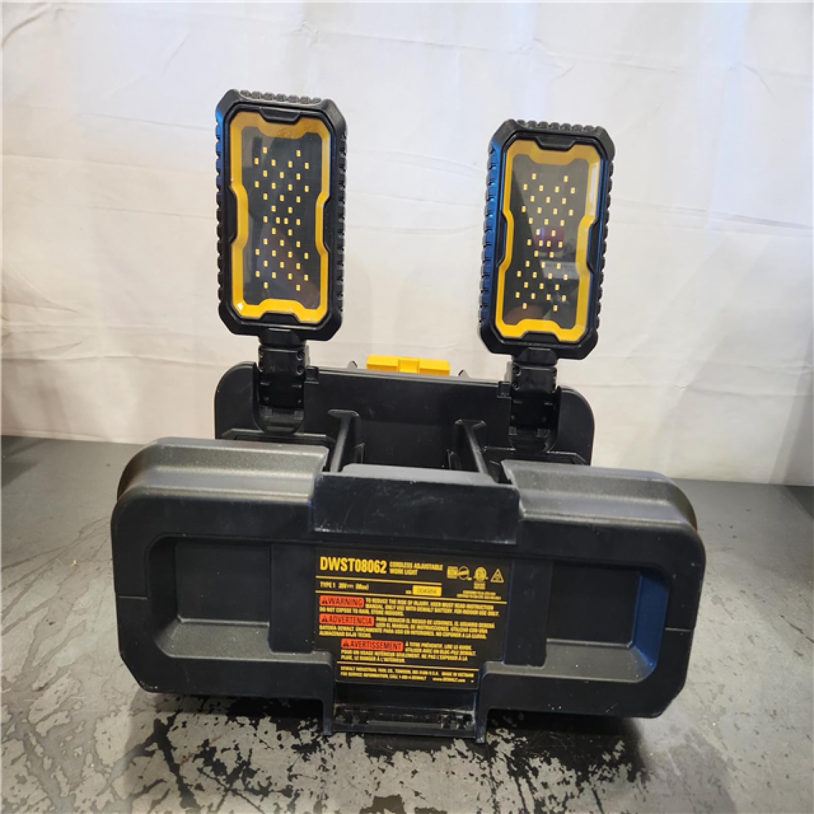 AS-IS- DeWalt ToughSystem 2.0 4000 Lm LED Battery Handheld Work Light