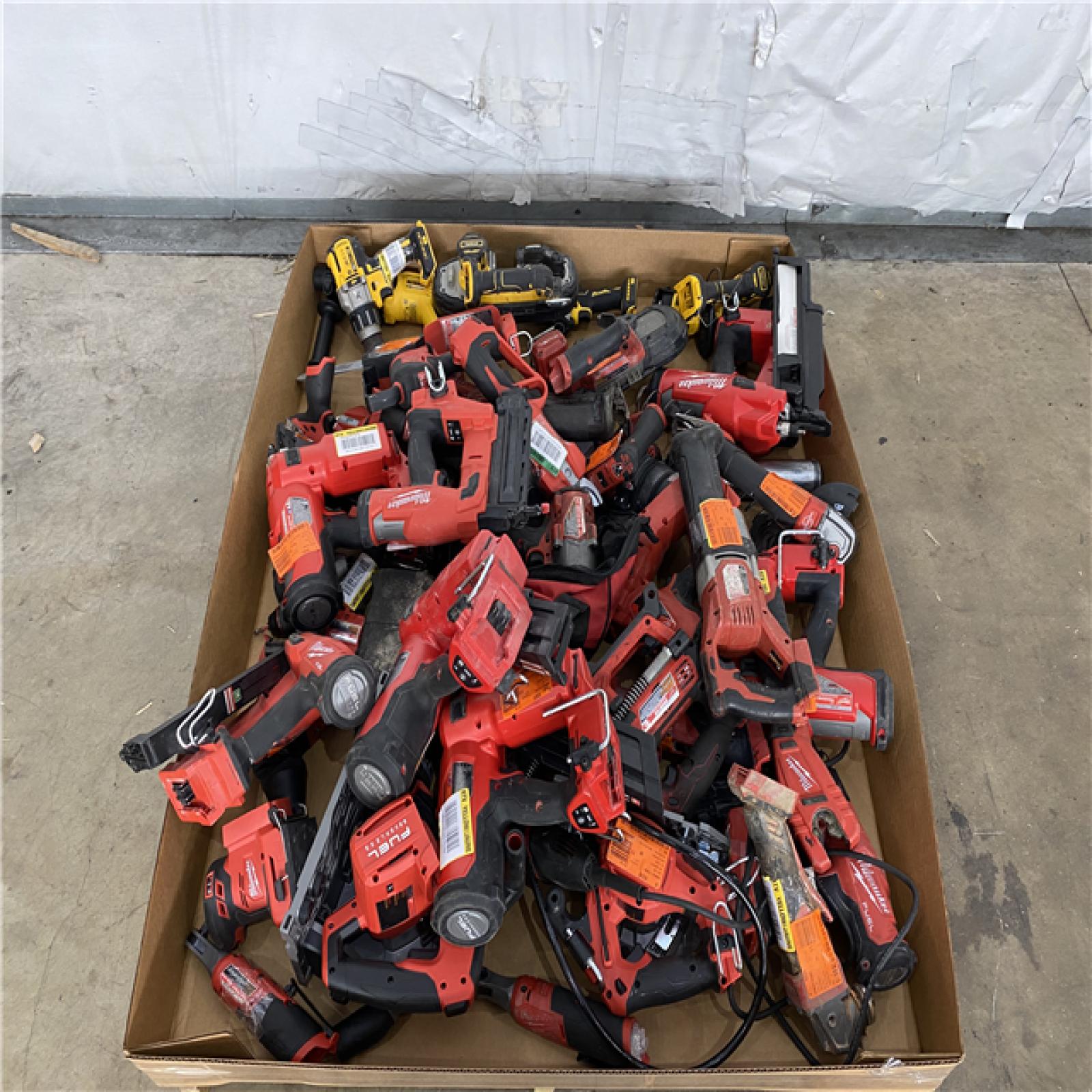 Houston Location AS IS - Tool Pallet