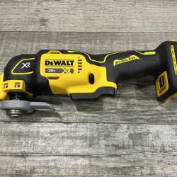 AS-IS DEWALT 20V MAX XR Cordless Brushless 3-Speed Oscillating Multi Tool Kit