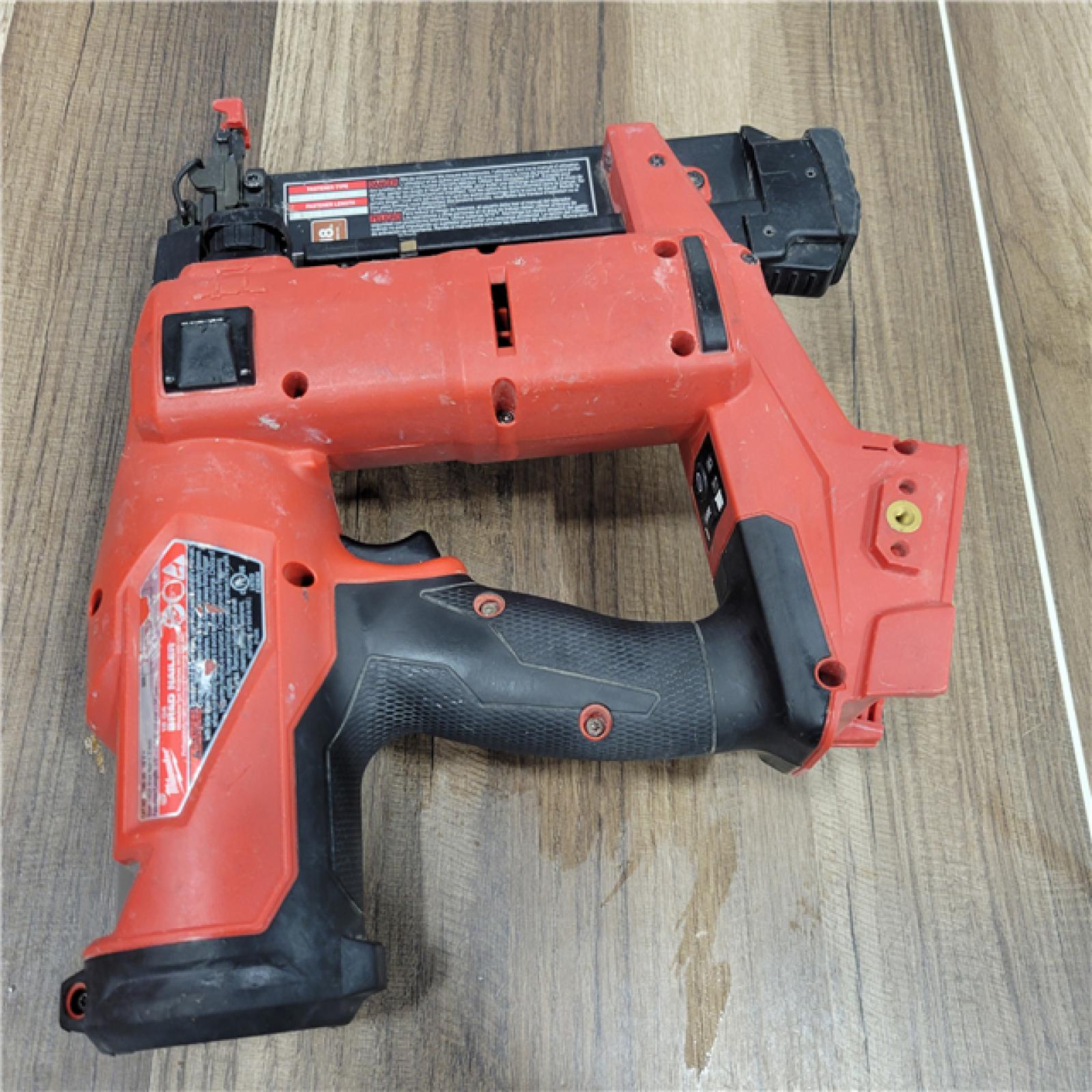 AS-IS  Milwaukee M18 FUEL 18 Gauge Brad Nailer