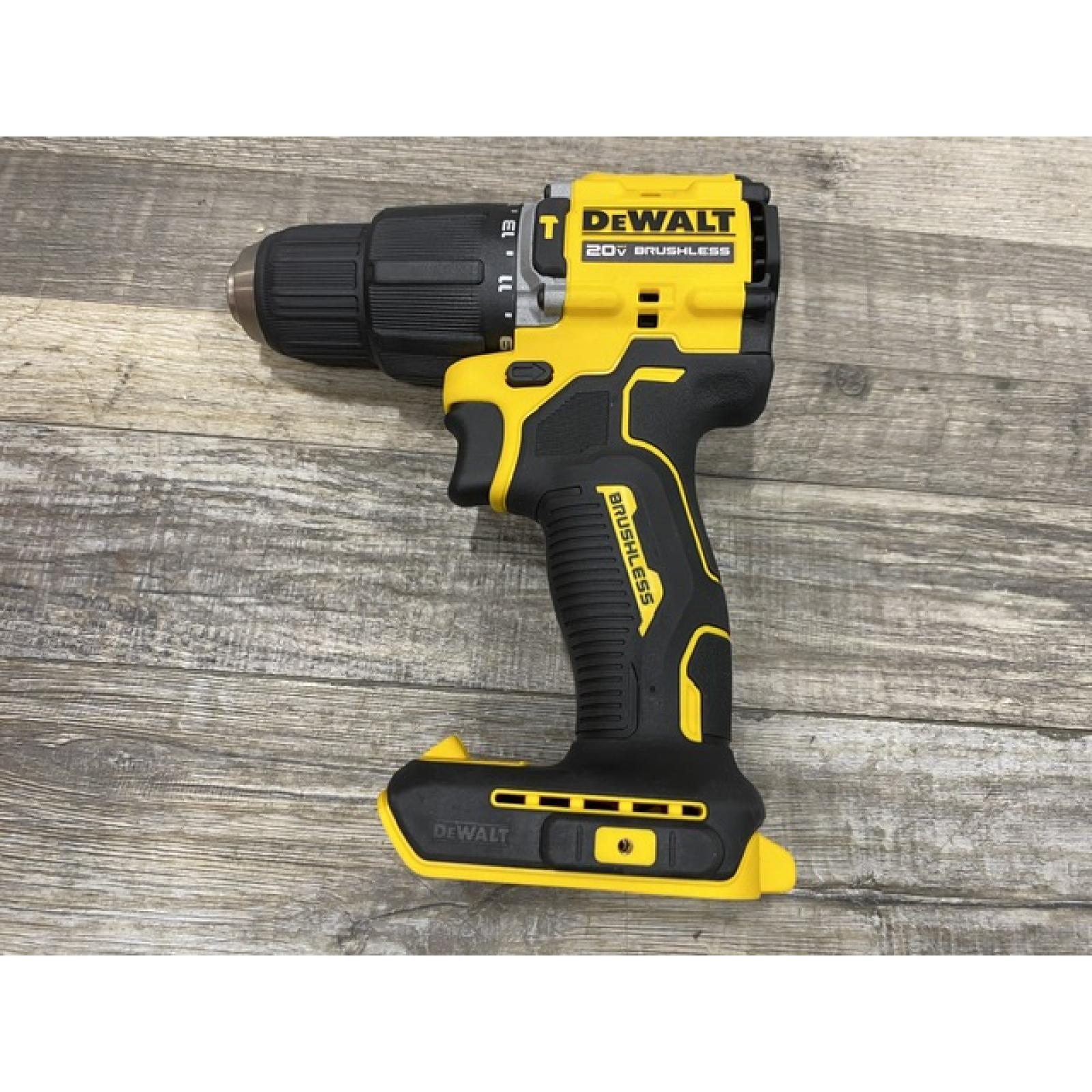 AS-IS DEWALT ATOMIC 20V Cordless 1/2 in. Compact Hammer Drill Kit