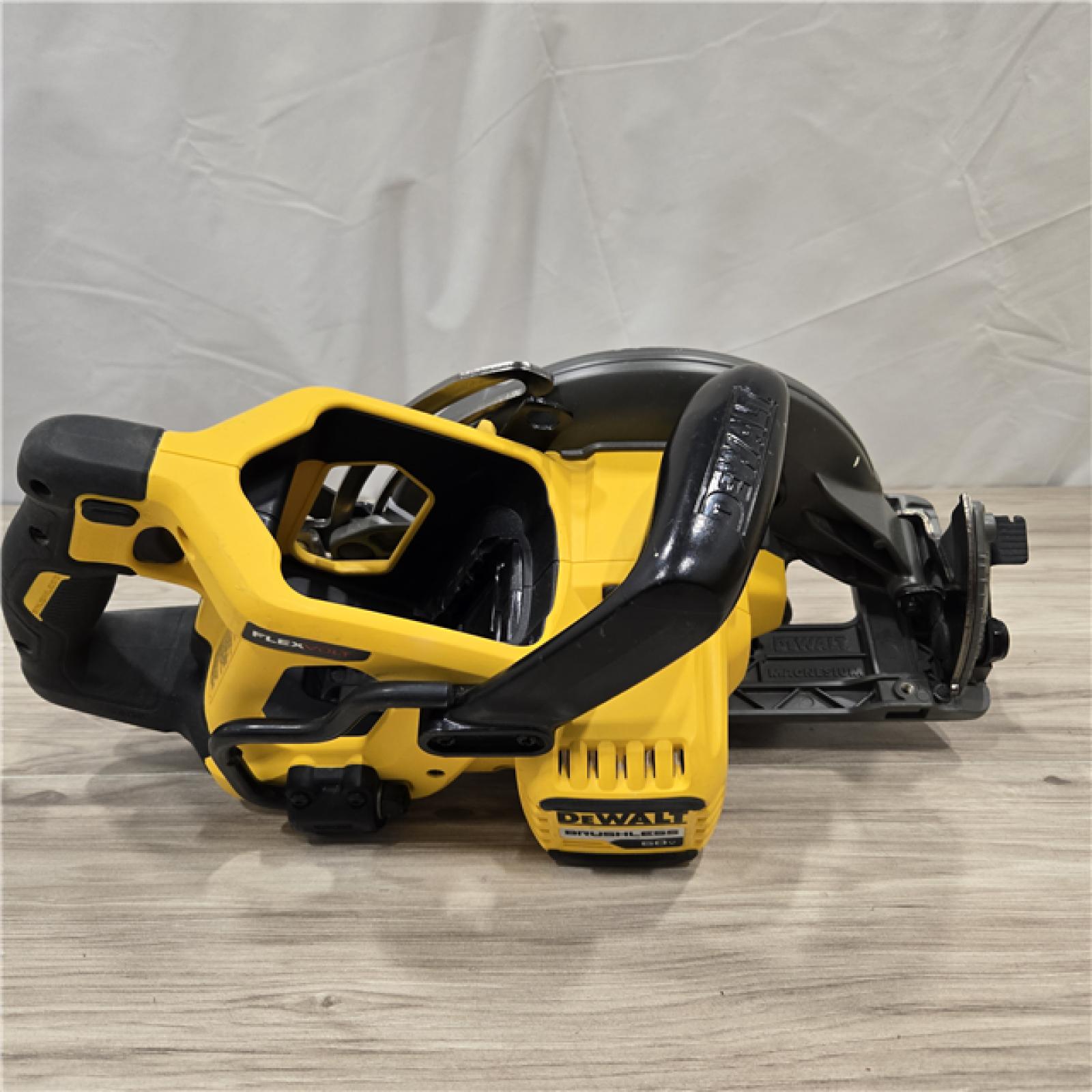 AS-IS DEWALT FLEXVOLT 60V MAX Cordless 7-1/4 in. Wormdrive Style Circular Saw (Tool Only)