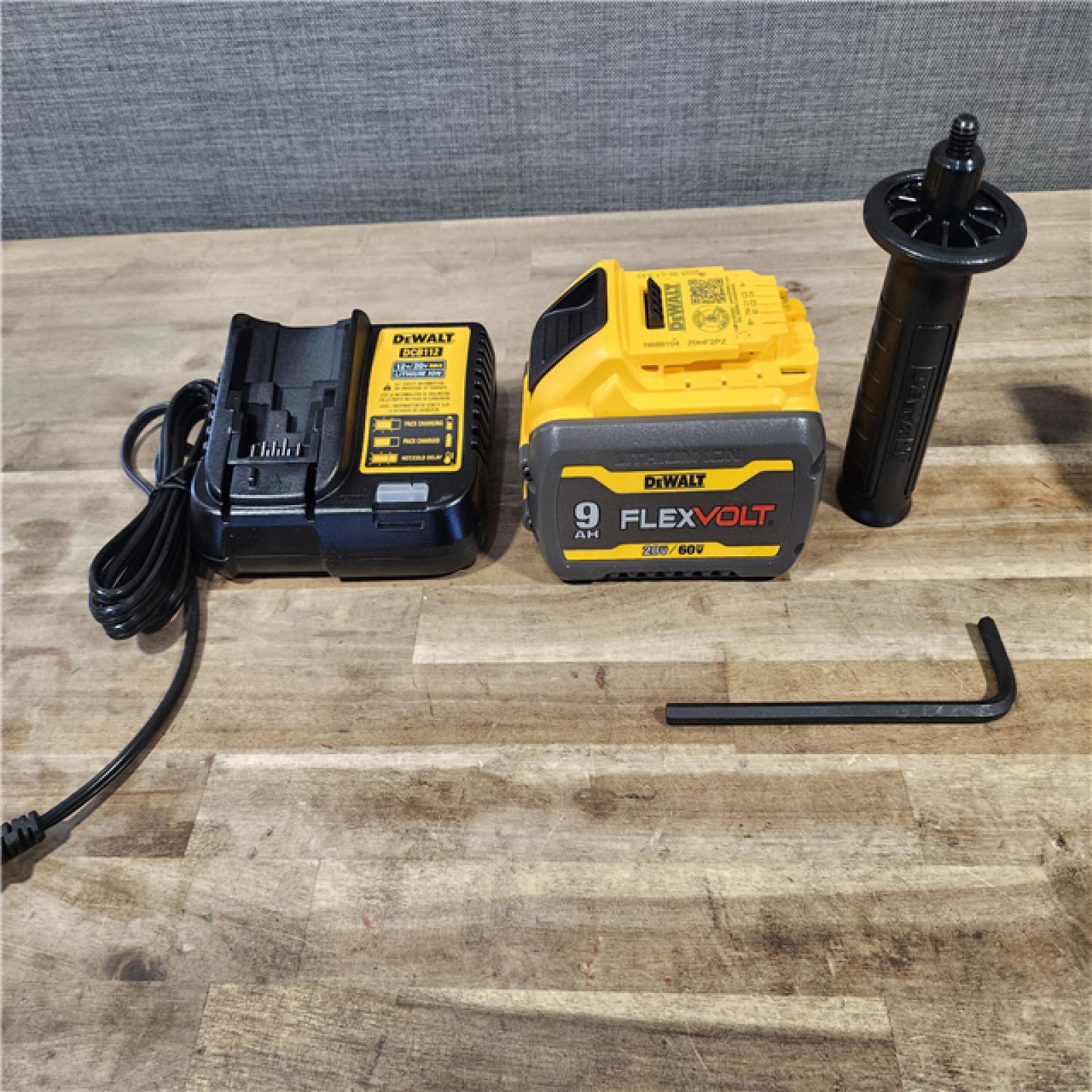 HOUSTON LOCATION - AS-IS DeWalt FLEXVOLT 60V Cordless 4-1/2 to 6 in. Grinder Kit (Battery & Charger)
