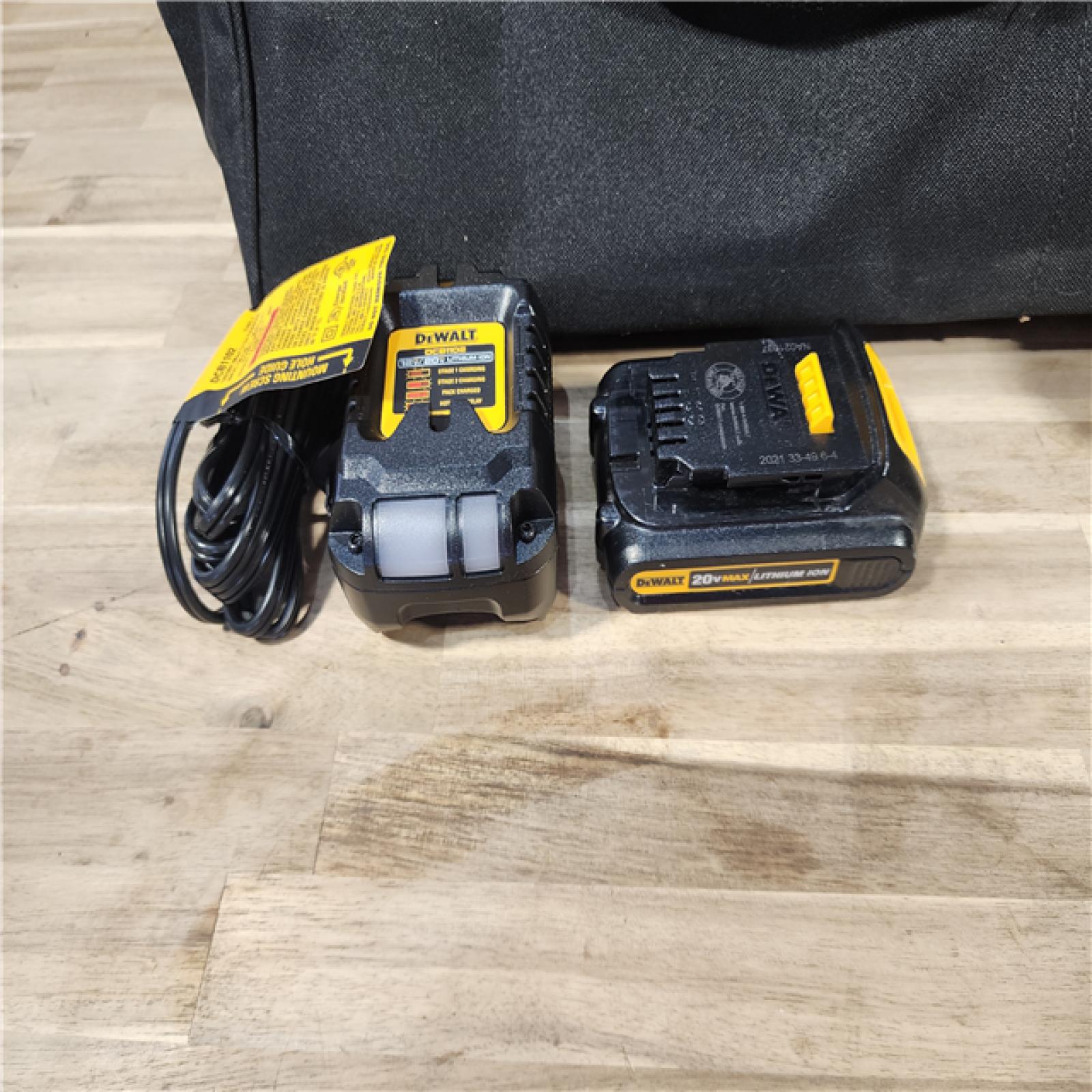 HOUSTON LOCATION - AS-IS DEWALT 20V MAX XR 18 Gauge Brad Nailer Kit