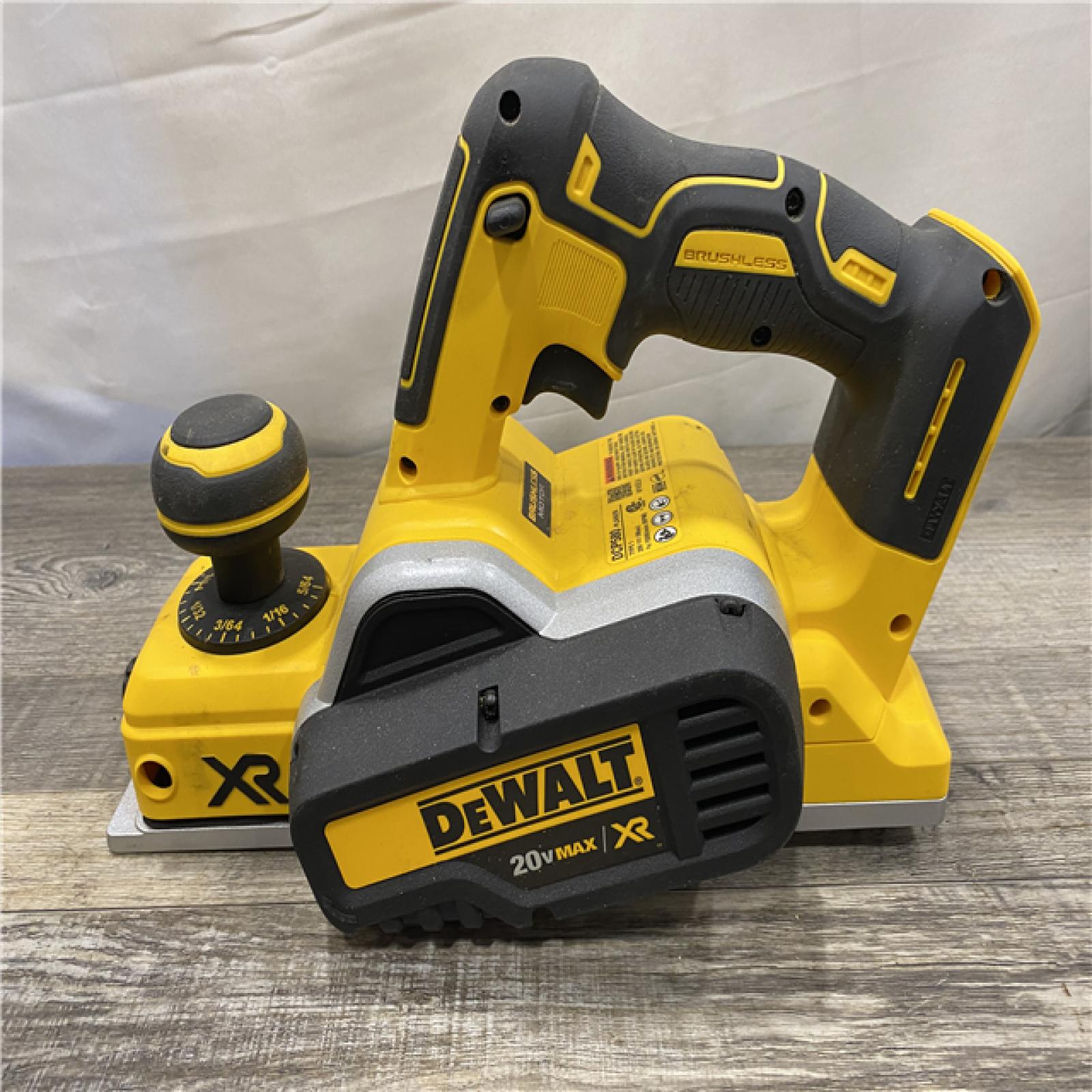 AS-IS DEWALT 20V MAX XR Cordless Brushless 3-1/4 in. Planer (Tool Only)