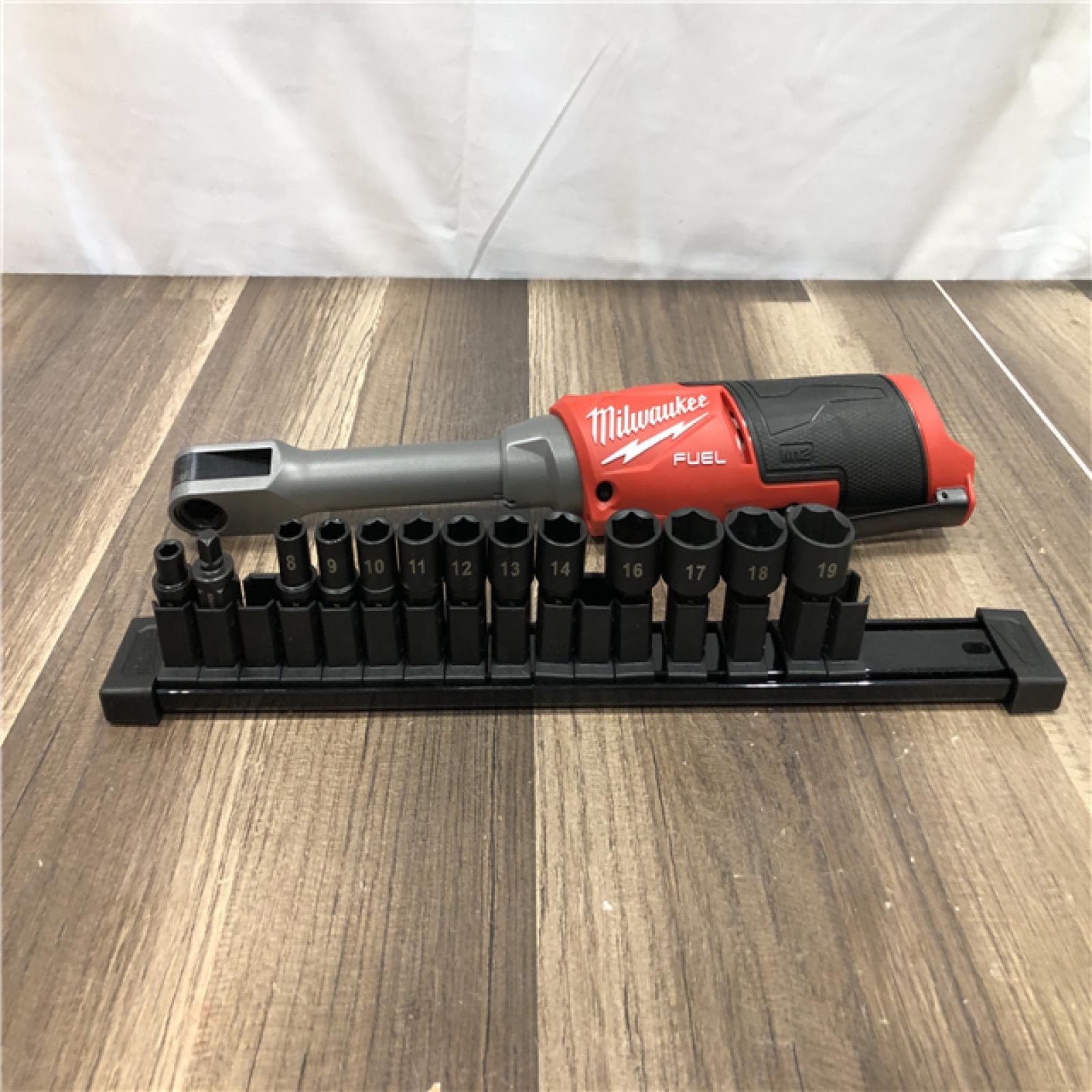 Milwaukee FUEL INSIDER 12V Lithium-Ion Brushless Cordless 1/4 in. - 3/8 in. Extended Reach Box Ratchet (Tool-Only)