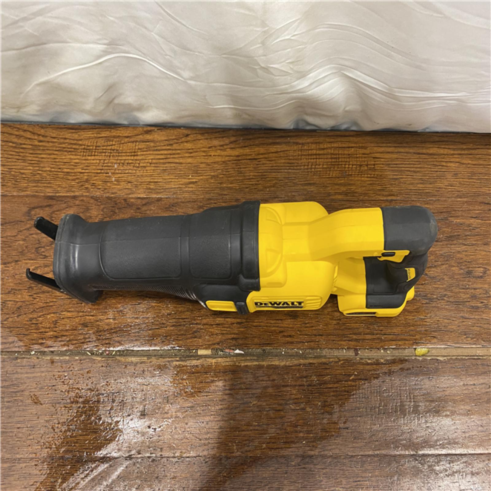 AS-IS DeWalt DCS389B FLEXVOLT 60V MAX Cordless Brushless Reciprocating Saw (Tool-Only)