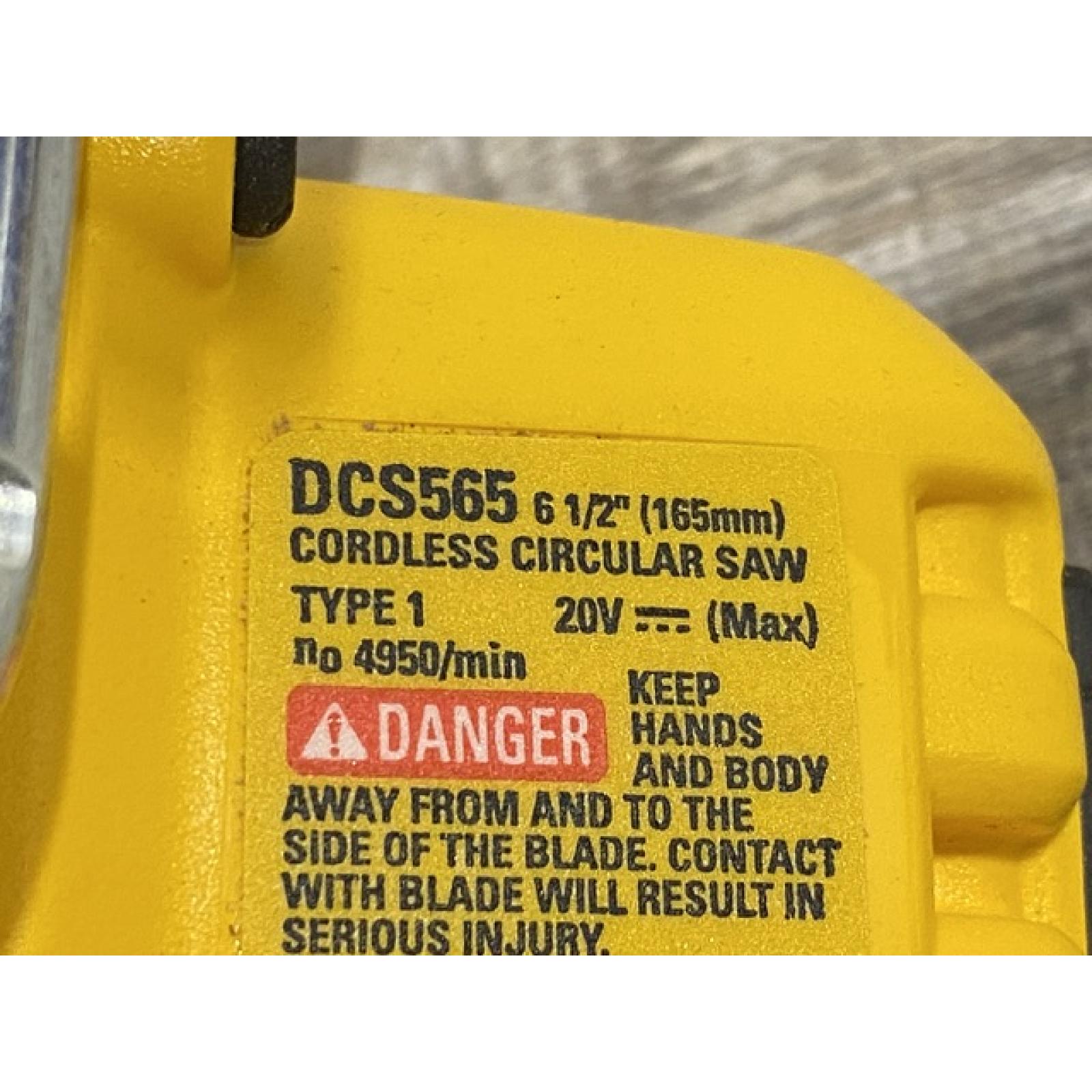 AS-IS DEWALT 20V MAX Cordless Brushless 6-1/2 in. Sidewinder Style Circular Saw (Tool Only)