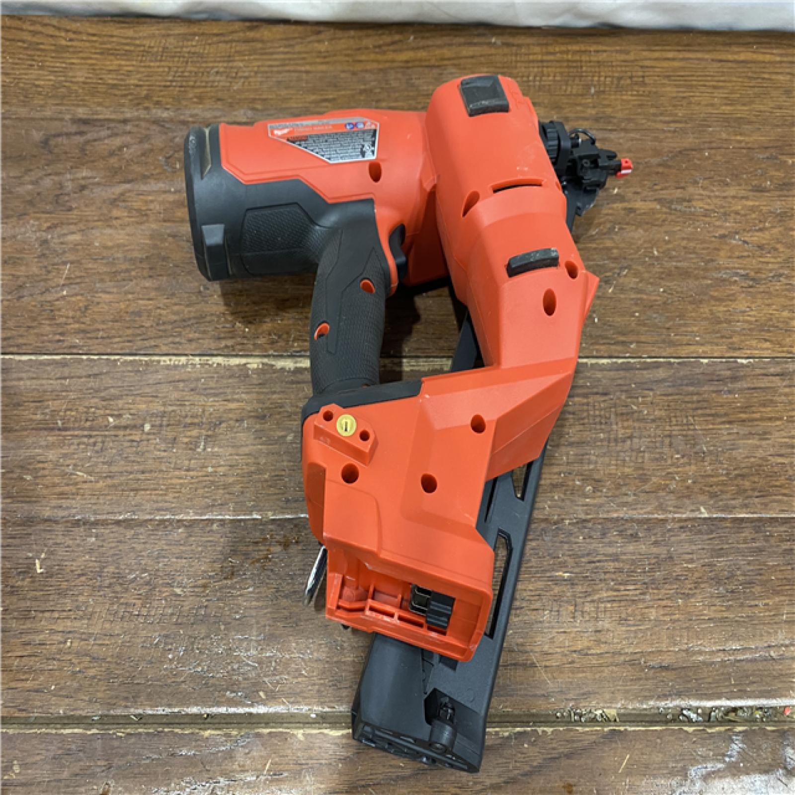 AS-IS Milwaukee 2839-20 M18 FUEL 15 Ga. 18 Volt Brushless Angled Finish Nailer