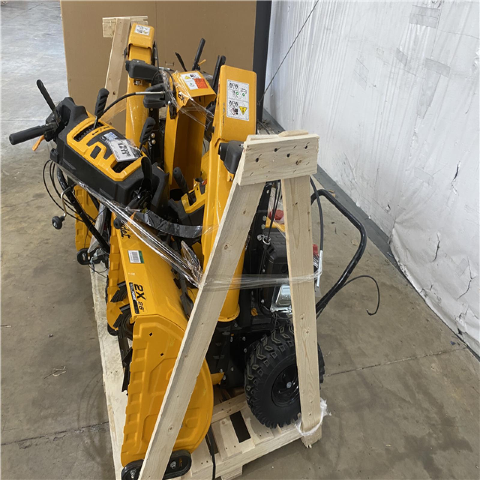 Houston Location AS IS - Cub Cadet 2X 26 in. Snowblower