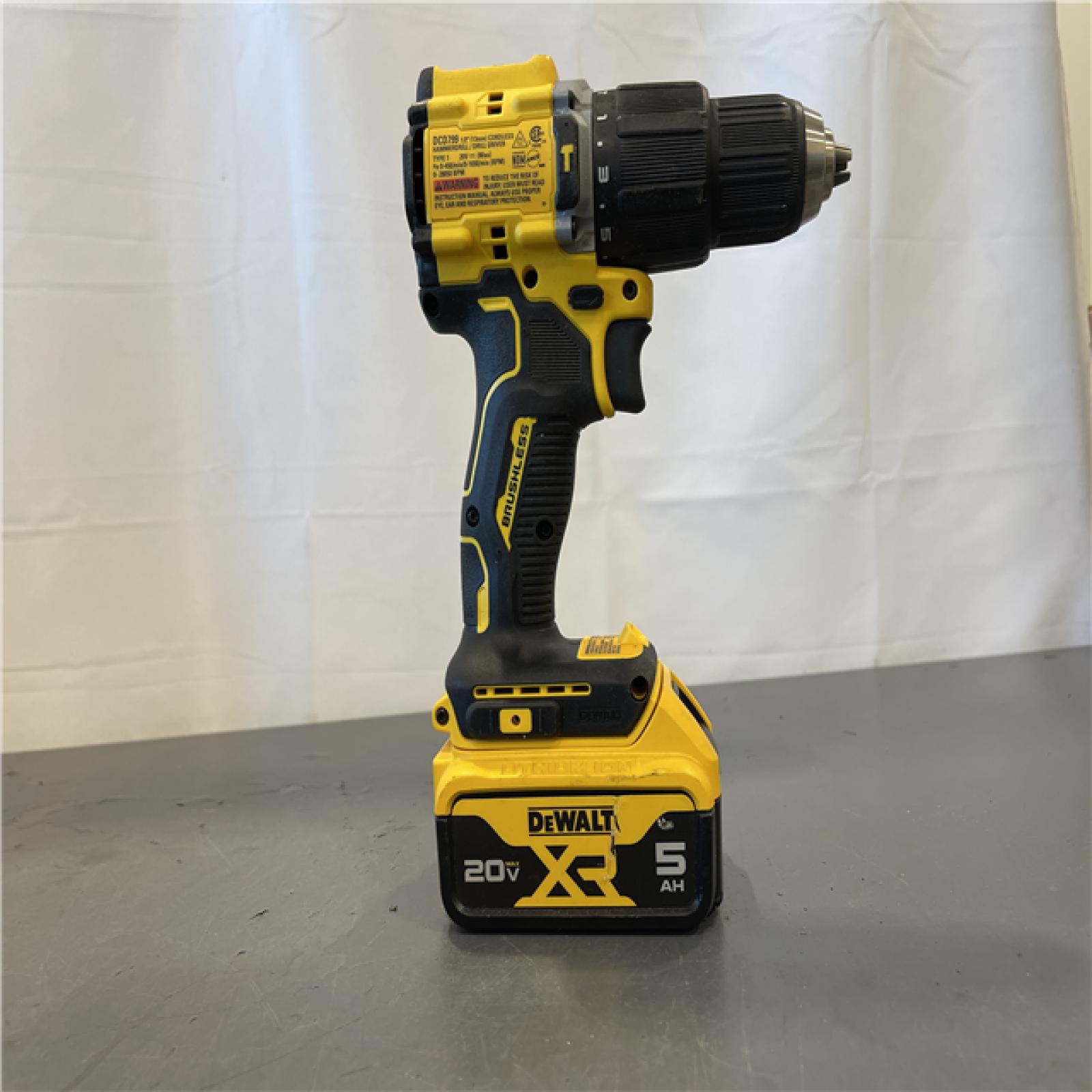 AS-IS - DEWALT ATOMIC 20V Lithium-Ion Cordless 1/2 in. Hammer Drill Kit