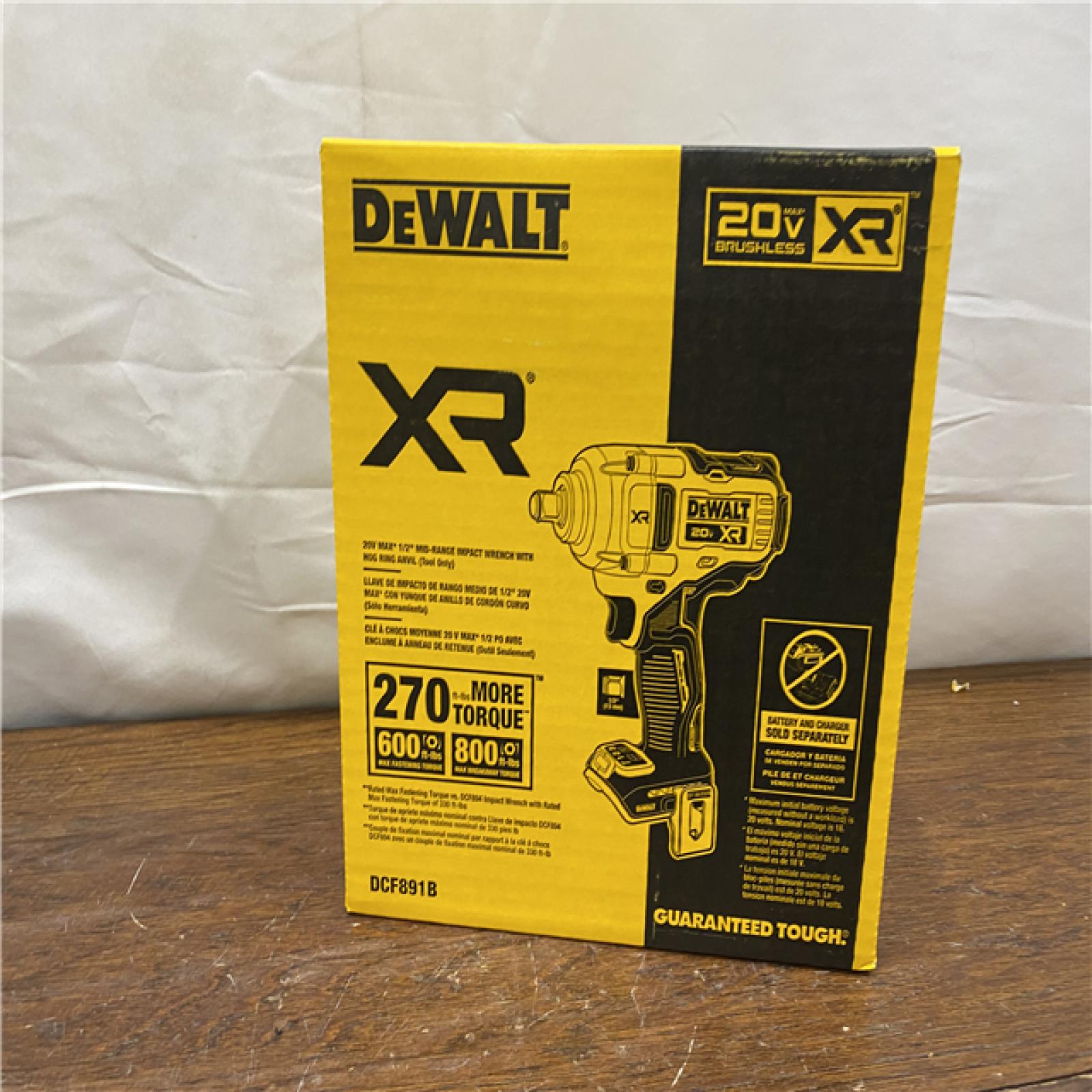 NEW DEWALT 20-Volt MAX XR Cordless 1/2 in. Impact Wrench (Tool-Only) (DCF891B)