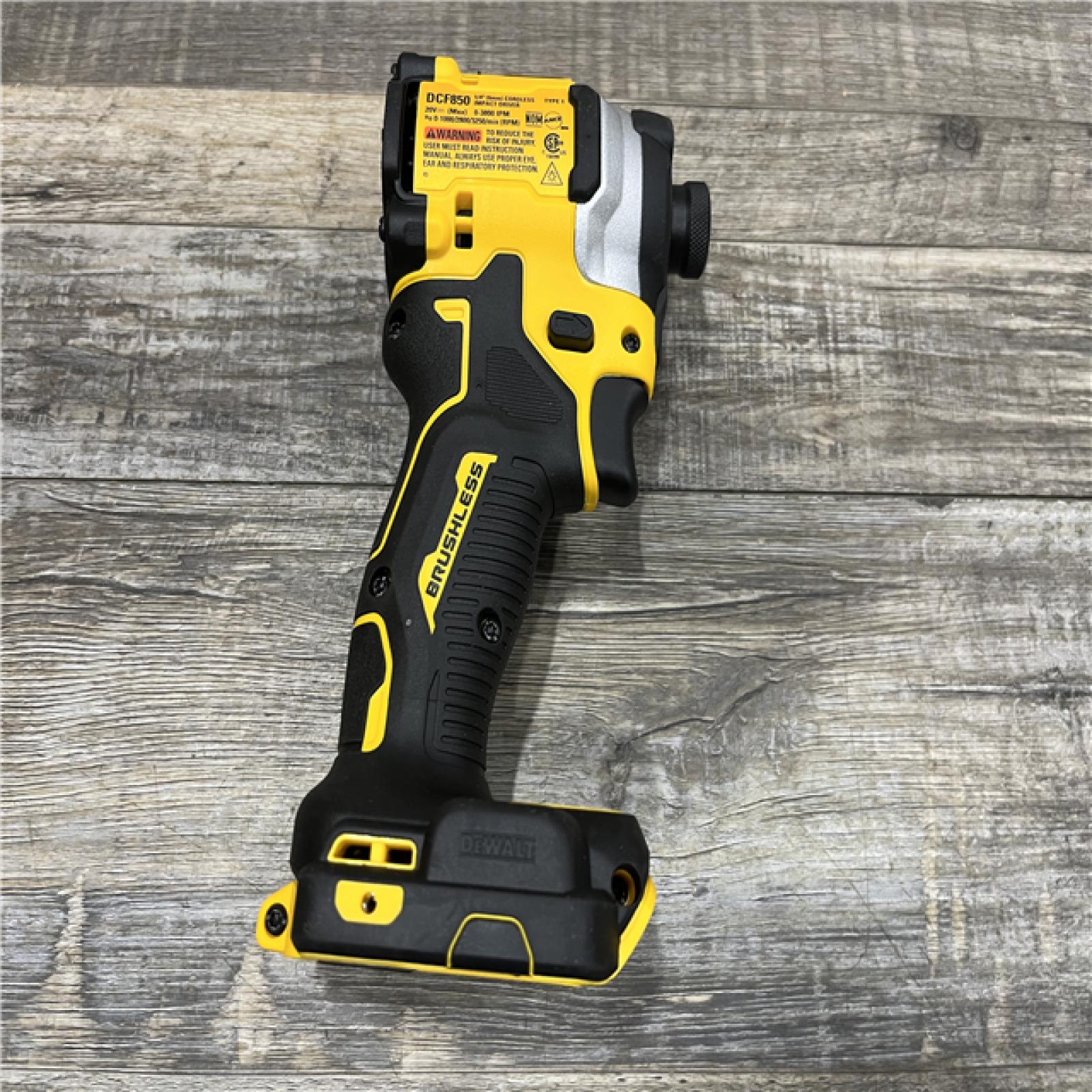 AS-IS DEWALT ATOMIC 20V MAX Lithium-Ion Cordless 1/4 in. Brushless Impact Driver Kit
