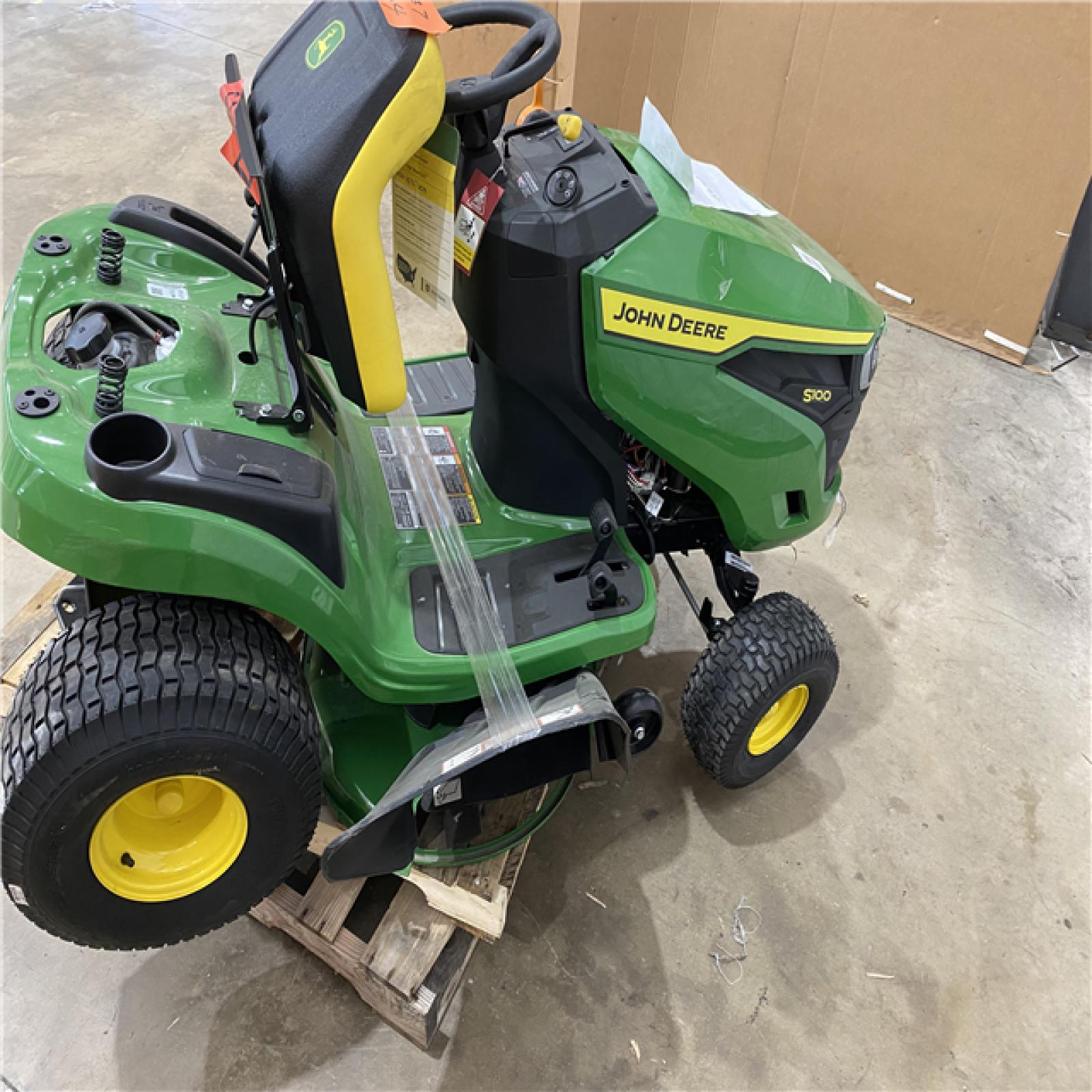 Houston Location - AS-IS Outdoor Power Equipment JOHN DEERE S100 42 INCH SIT DOWN MOWER