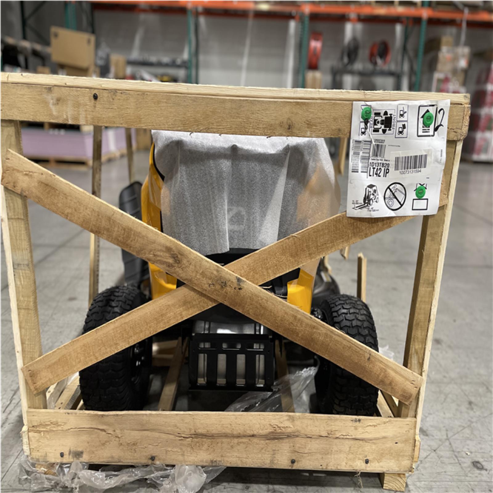 DALLAS LOCATION- CUB CADET XT1 Enduro LT 42 in. 547cc Mower