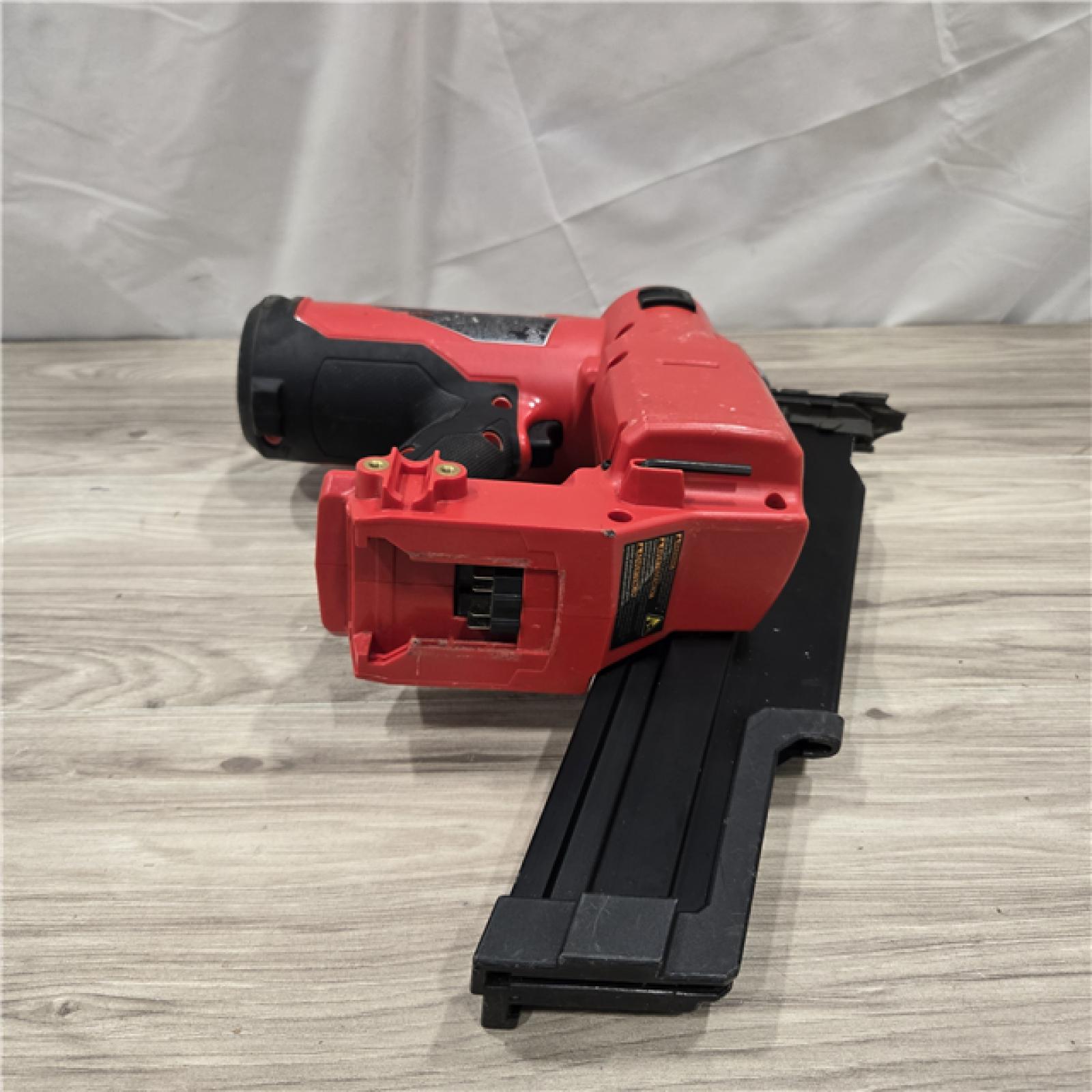 AS-IS Milwaukee 2744-20 M18 FUEL 3-1/2 in. 18V 21-Degree Cordless Framing Nailer (Tool-Only)