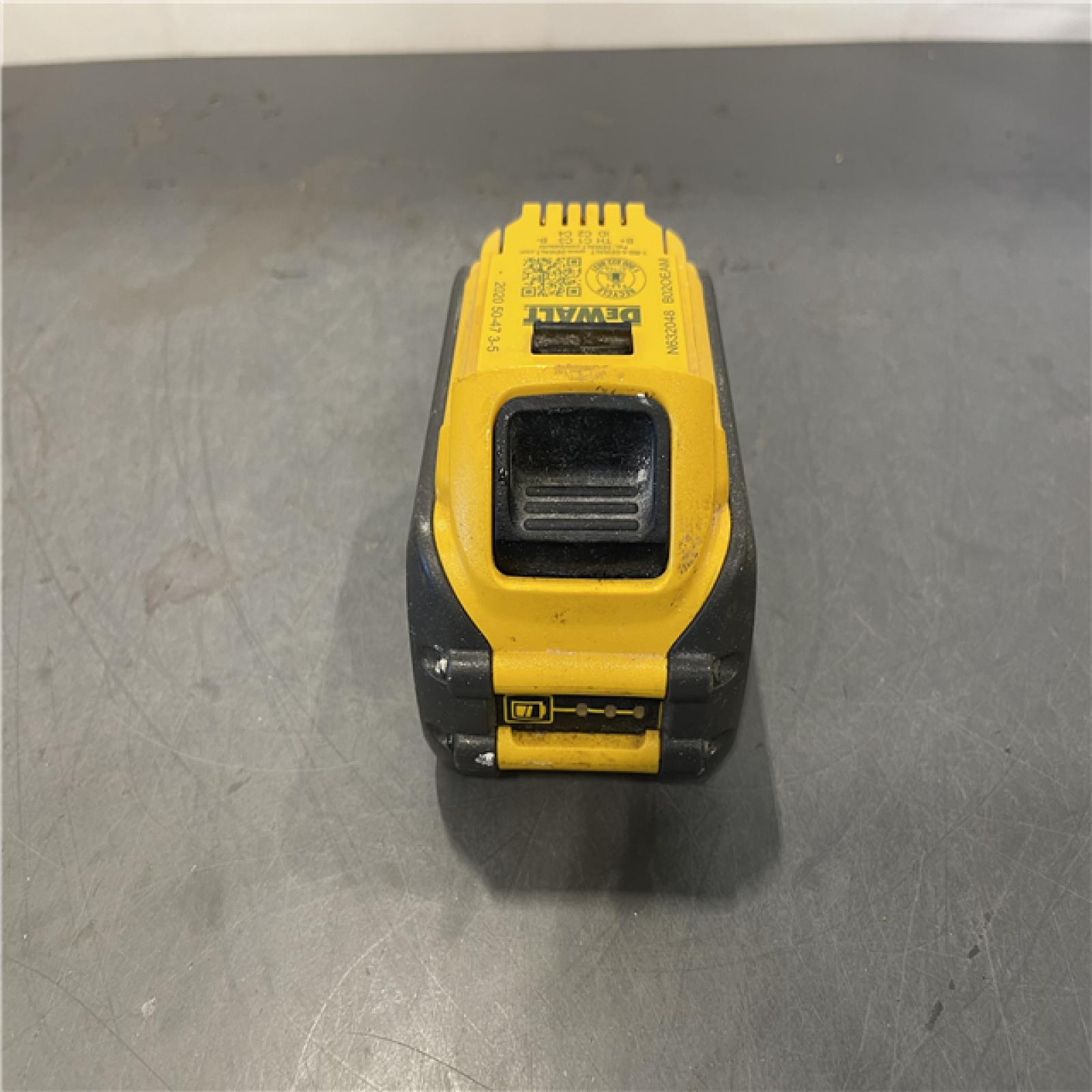 AS-IS - DEWALT FLEXVOLT 20V/60V MAX Lithium-Ion 6.0Ah Battery Pack with 6 Amp Output Charger