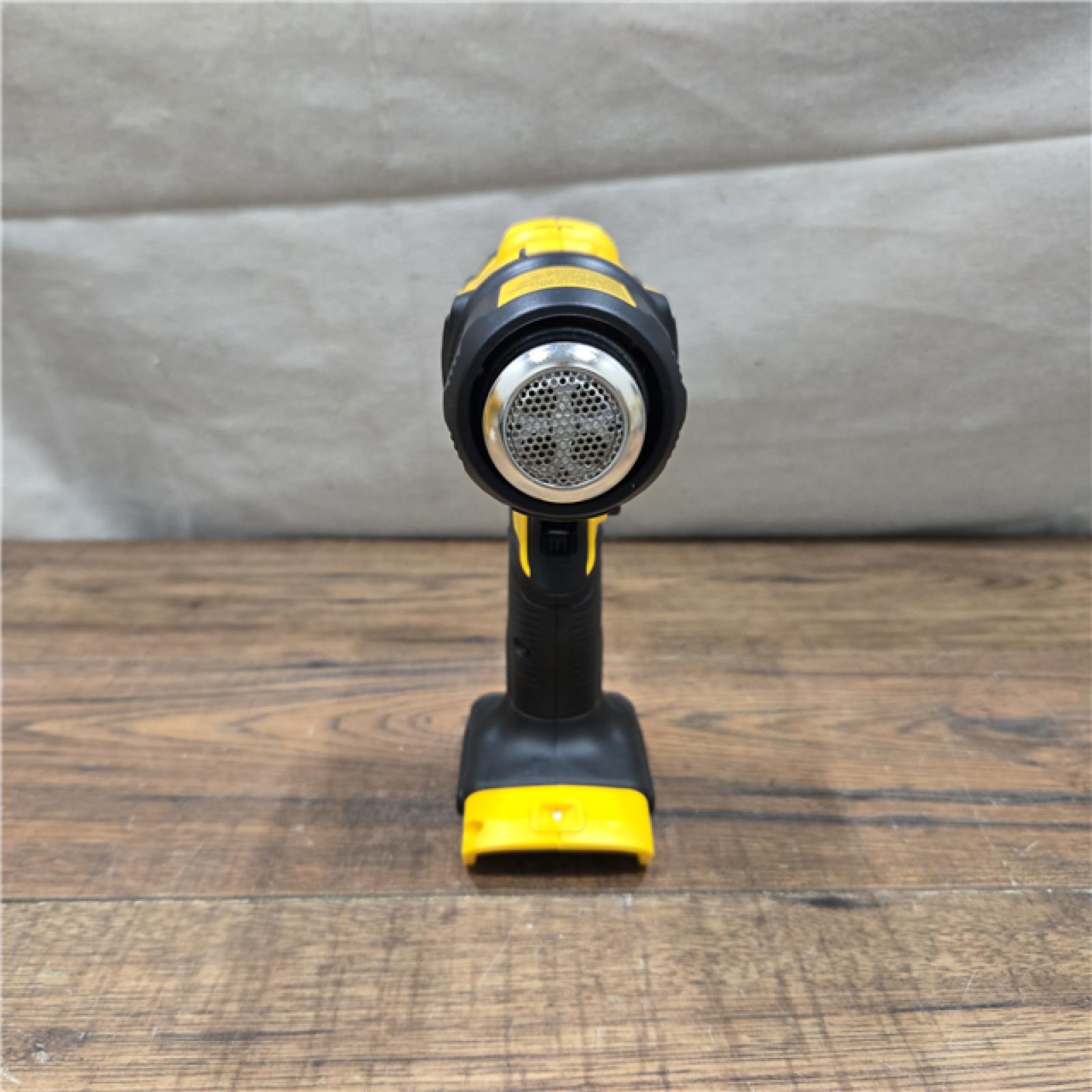 AS-IS DeWalt 20V MAX 20 V Cordless Heat Gun Accessory Kit