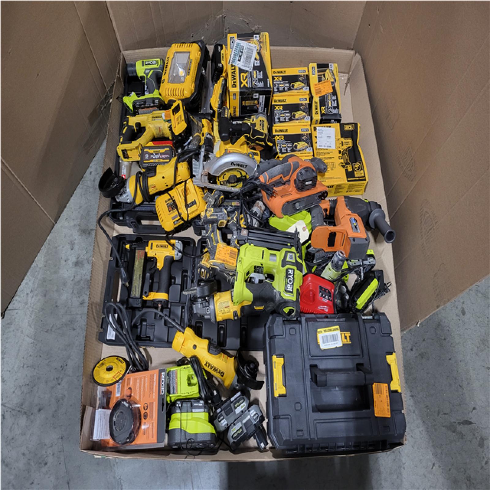 CALIFORNIA AS-IS TOOL PALLET