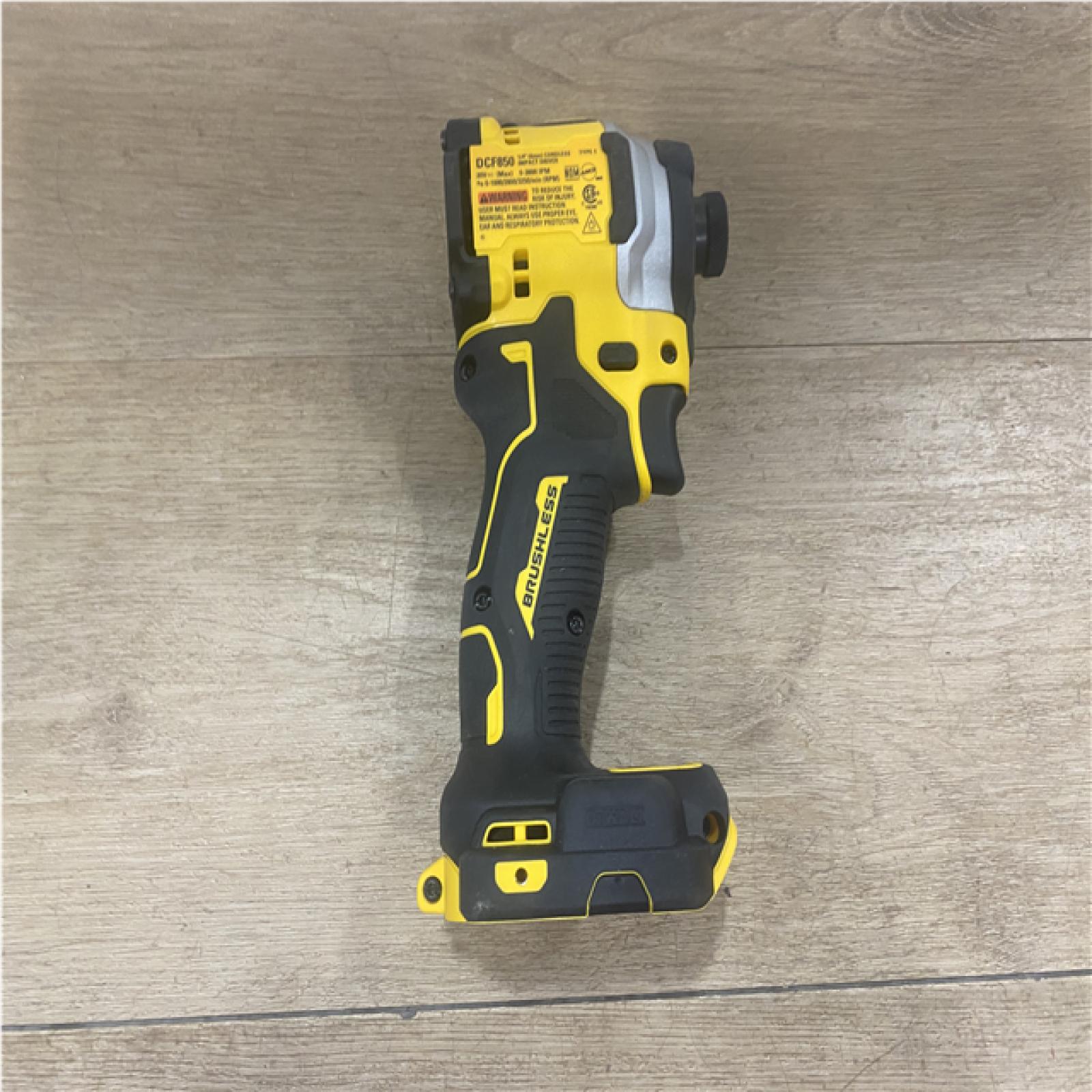 AS-IS DEWALT ATOMIC 20V MAX Lithium-Ion Cordless 1/4 in. Brushless Impact Driver Kit