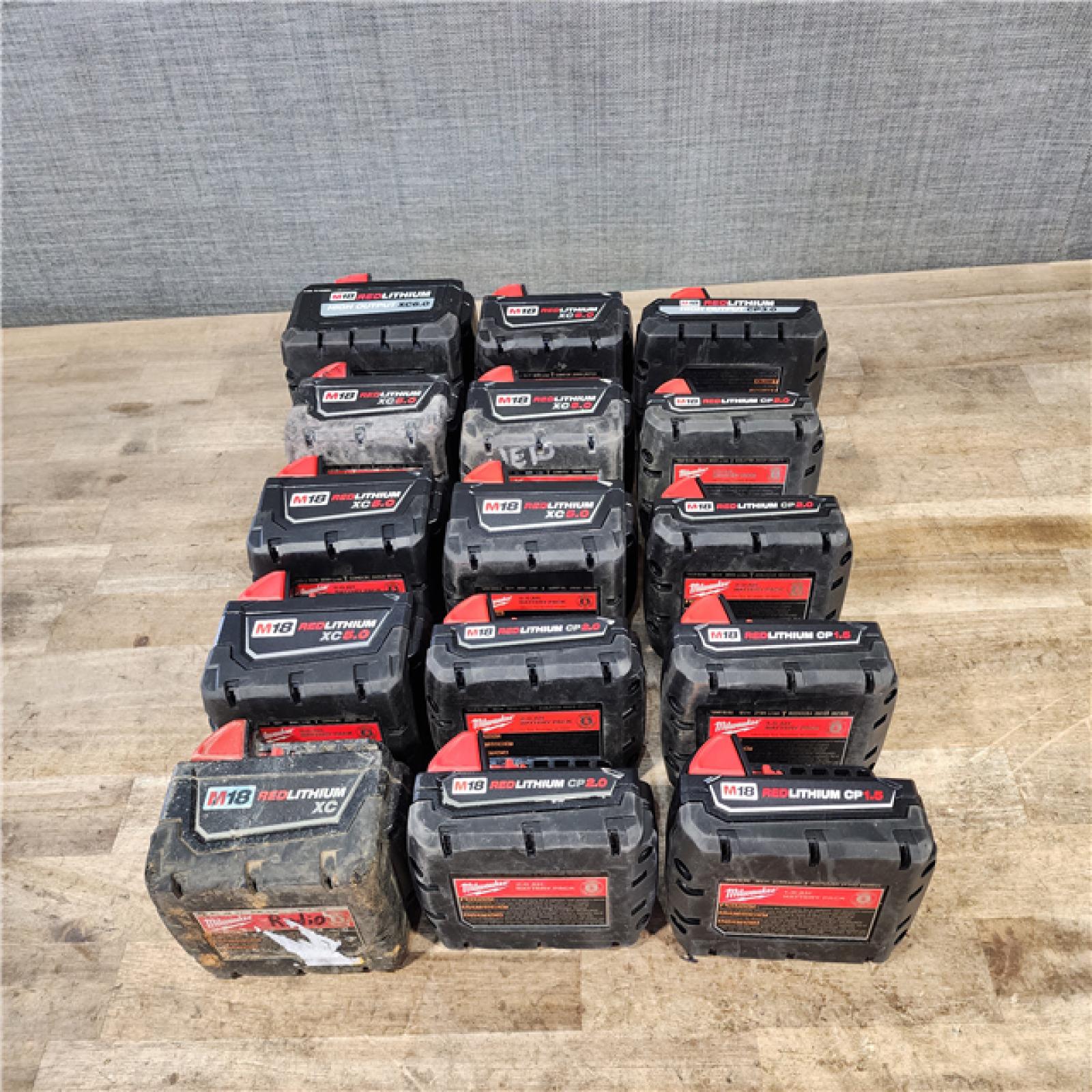 HOUSTON LOCATION - AS-IS MILWAUKEE BATTERY PACK QTY - 15