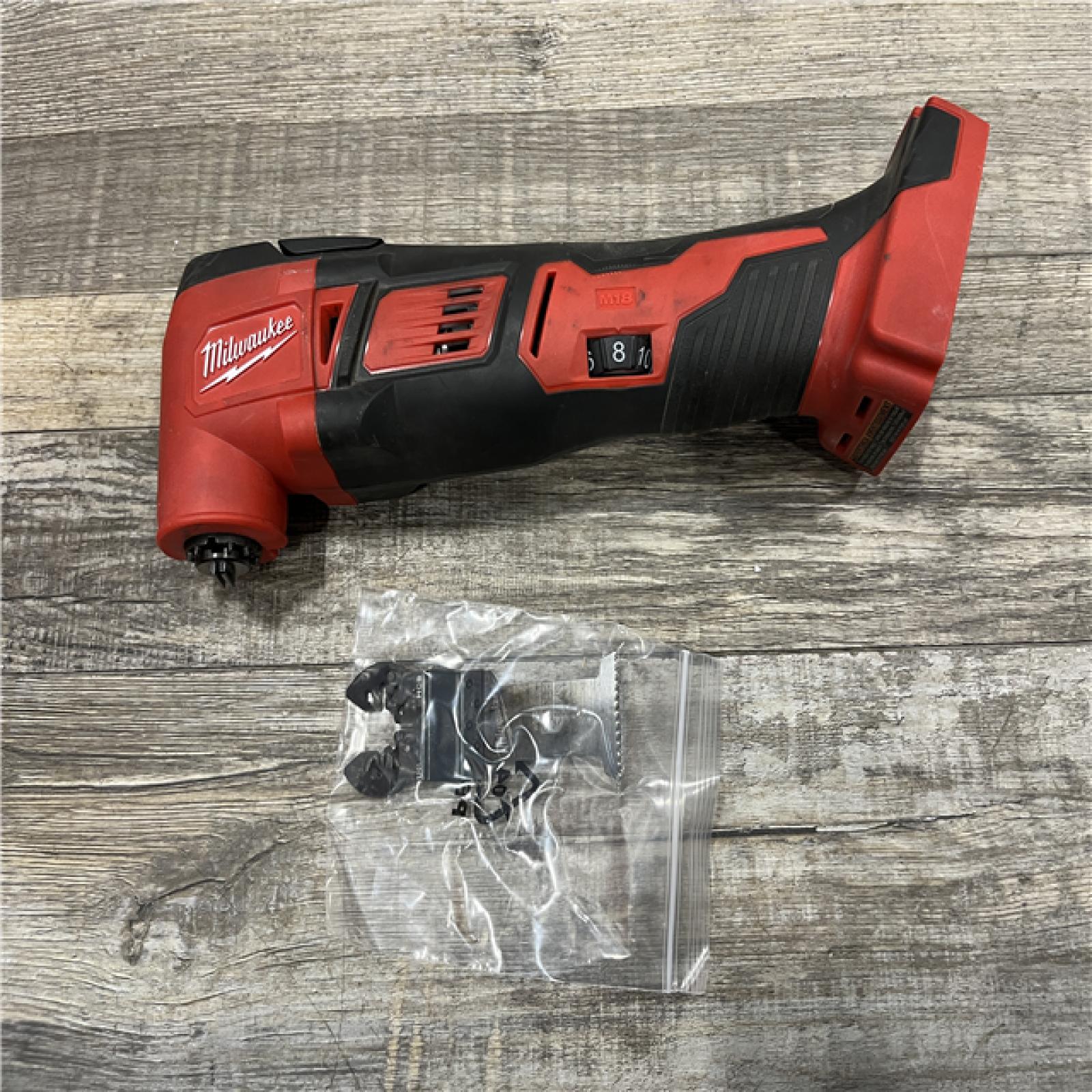 AS-IS Milwaukee 18V Lithium-Ion Cordless Oscillating Multi-Tool (Tool-Only)