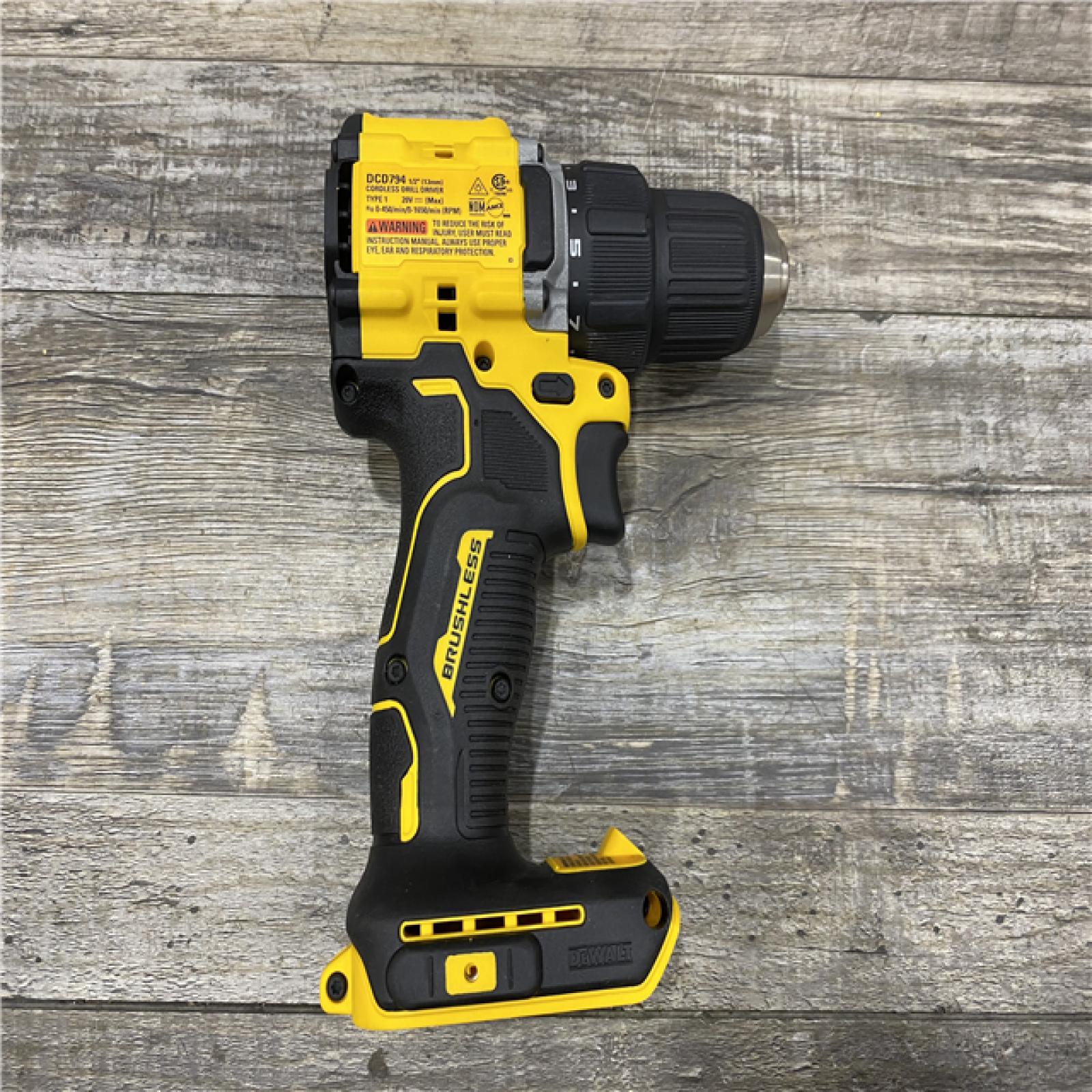 AS-IS DEWALT Atomic 20V Lithium-Ion Cordless Compact 1/2 in. Drill/Driver Kit